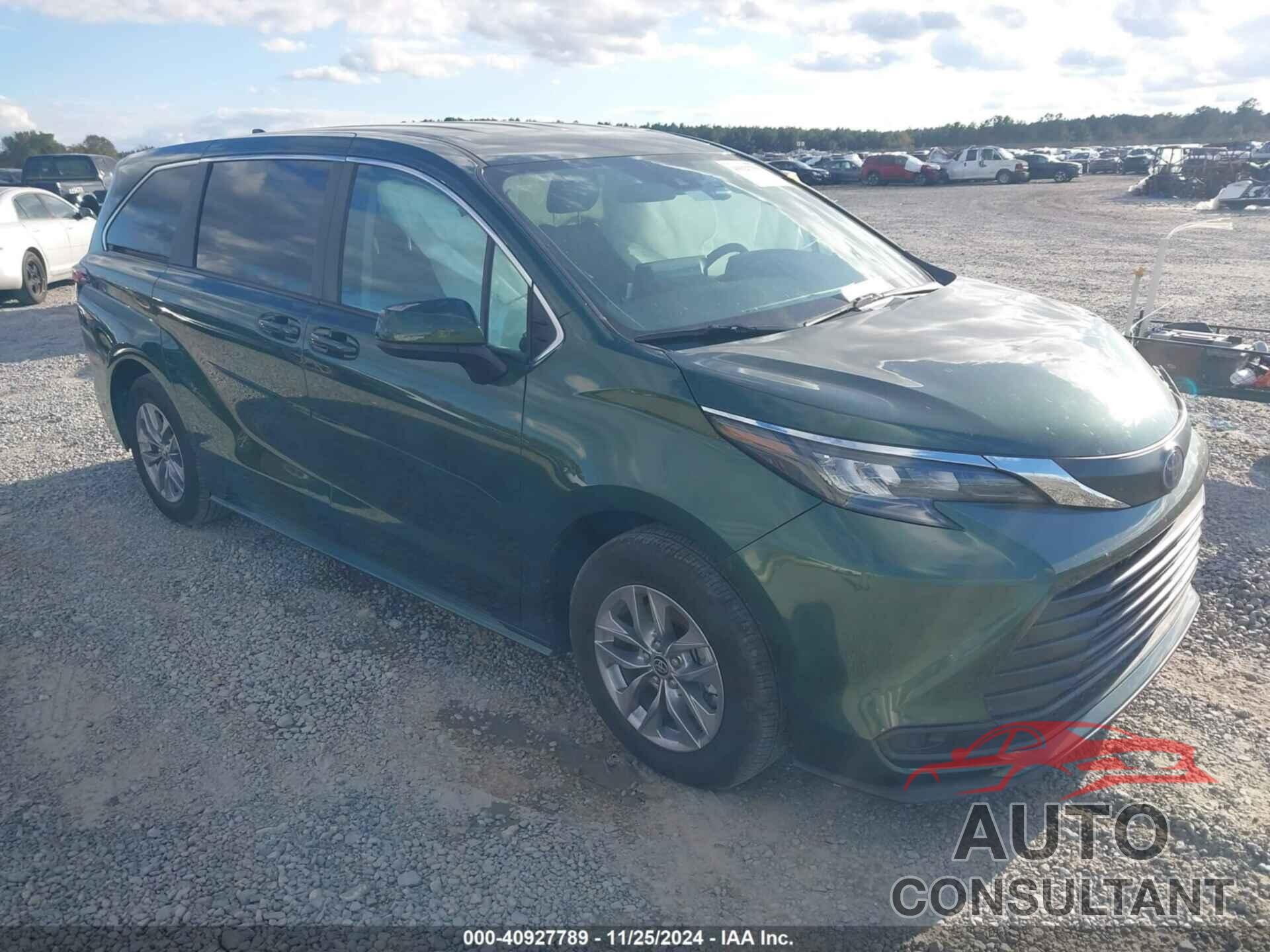 TOYOTA SIENNA 2024 - 5TDKSKFC4RS135833