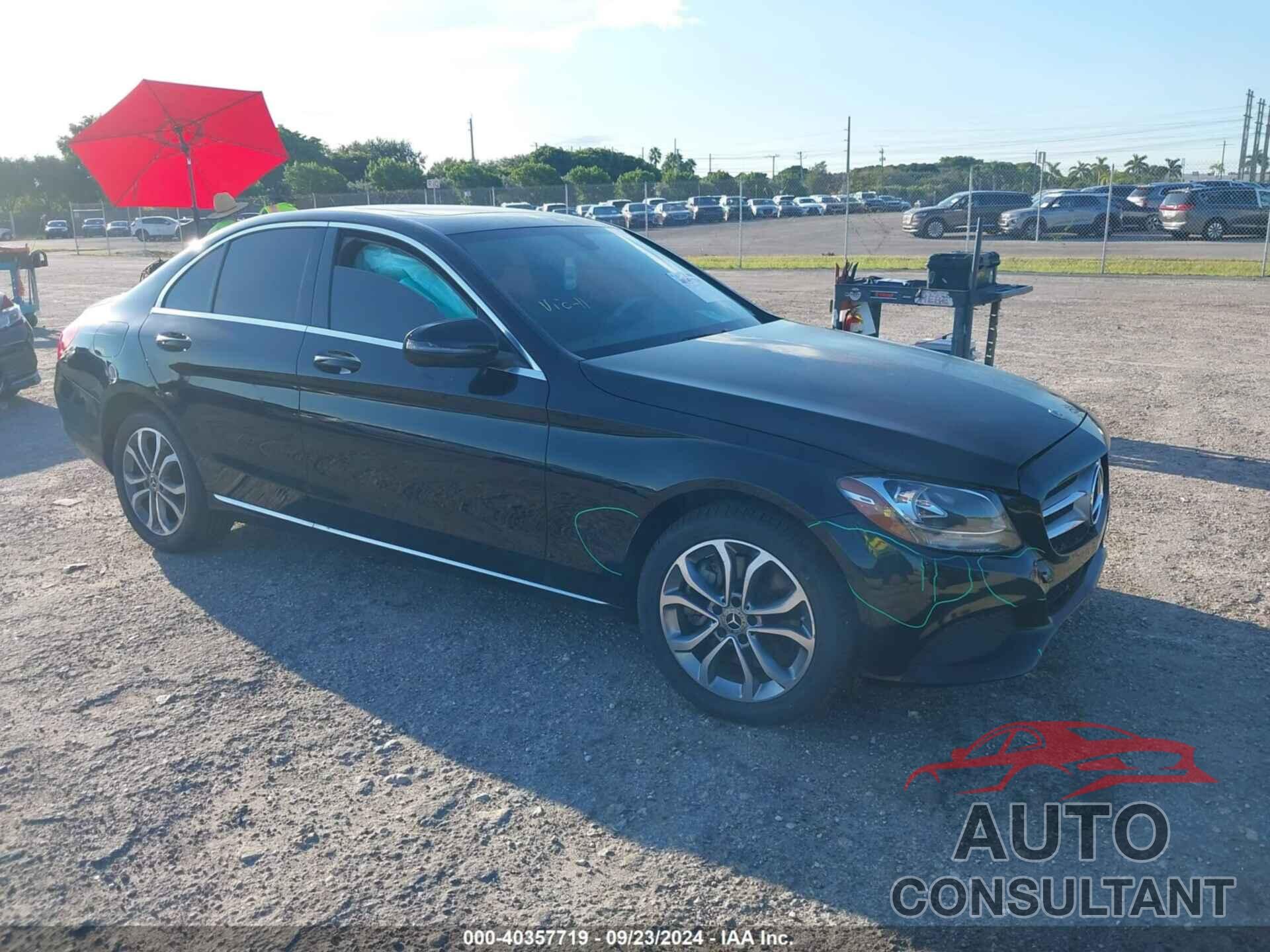 MERCEDES-BENZ C 300 2018 - 55SWF4KB8JU243264