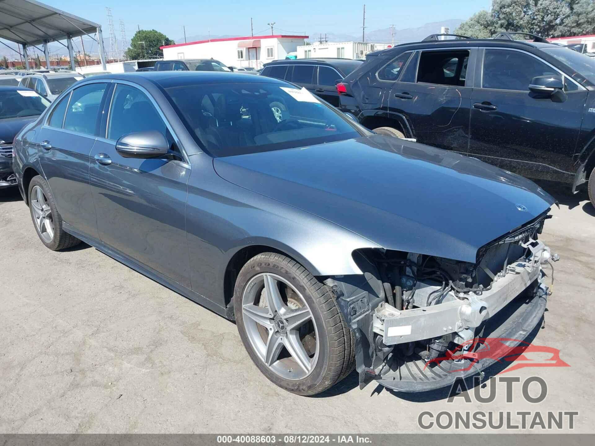 MERCEDES-BENZ E 300 2019 - WDDZF4JB2KA528252