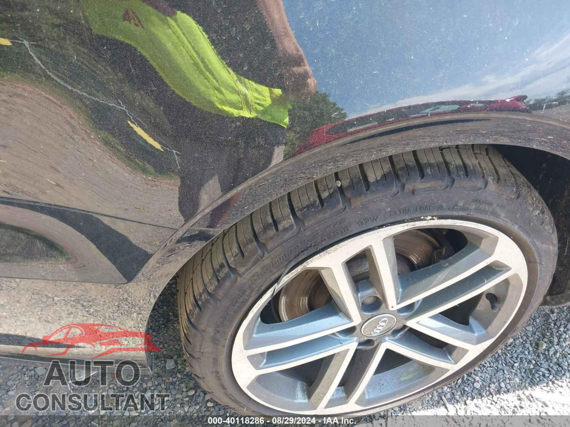 AUDI A3 2019 - WAUBEGFF4KA087040