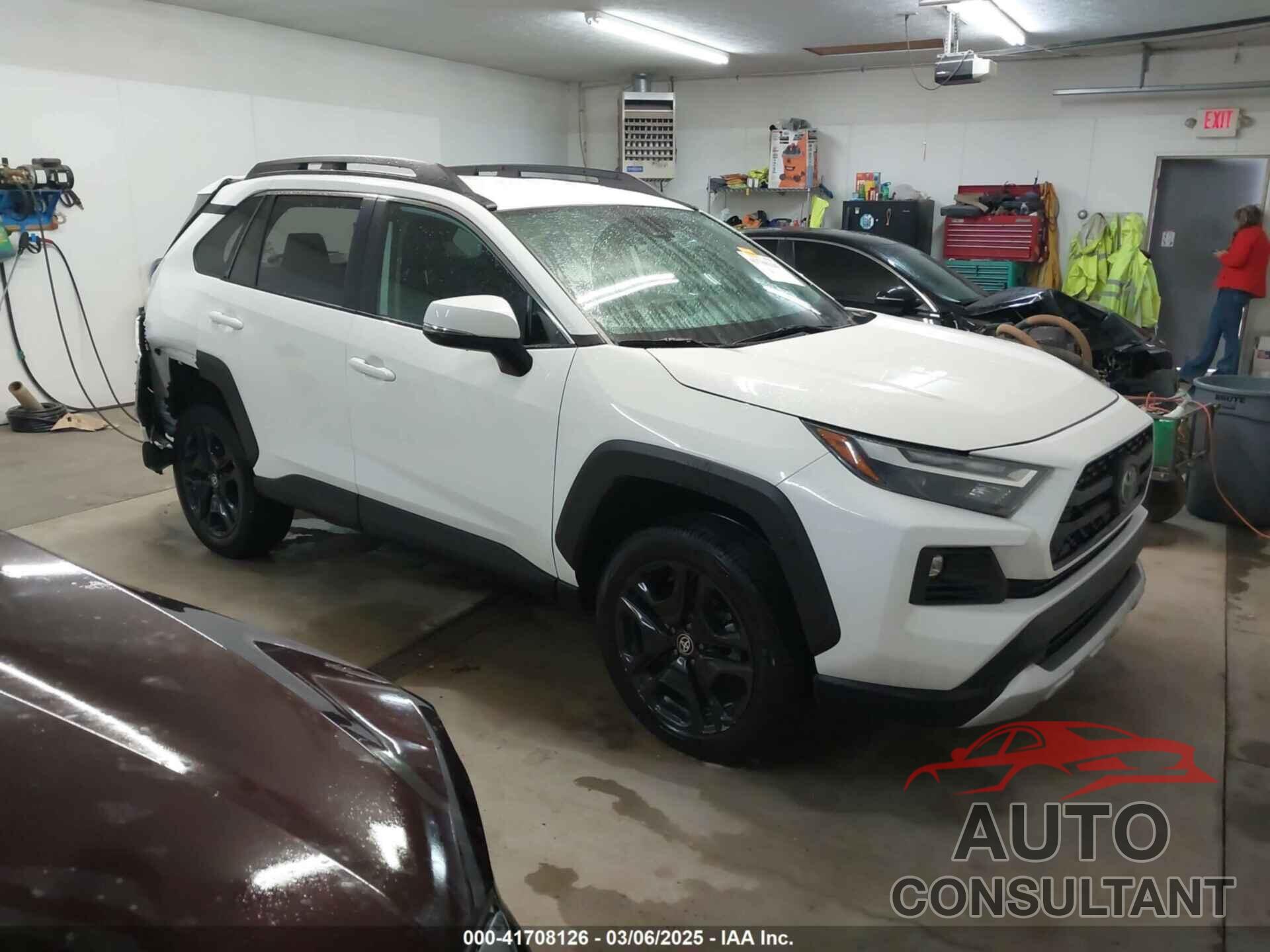 TOYOTA RAV4 2023 - 2T3J1RFV6PW369380
