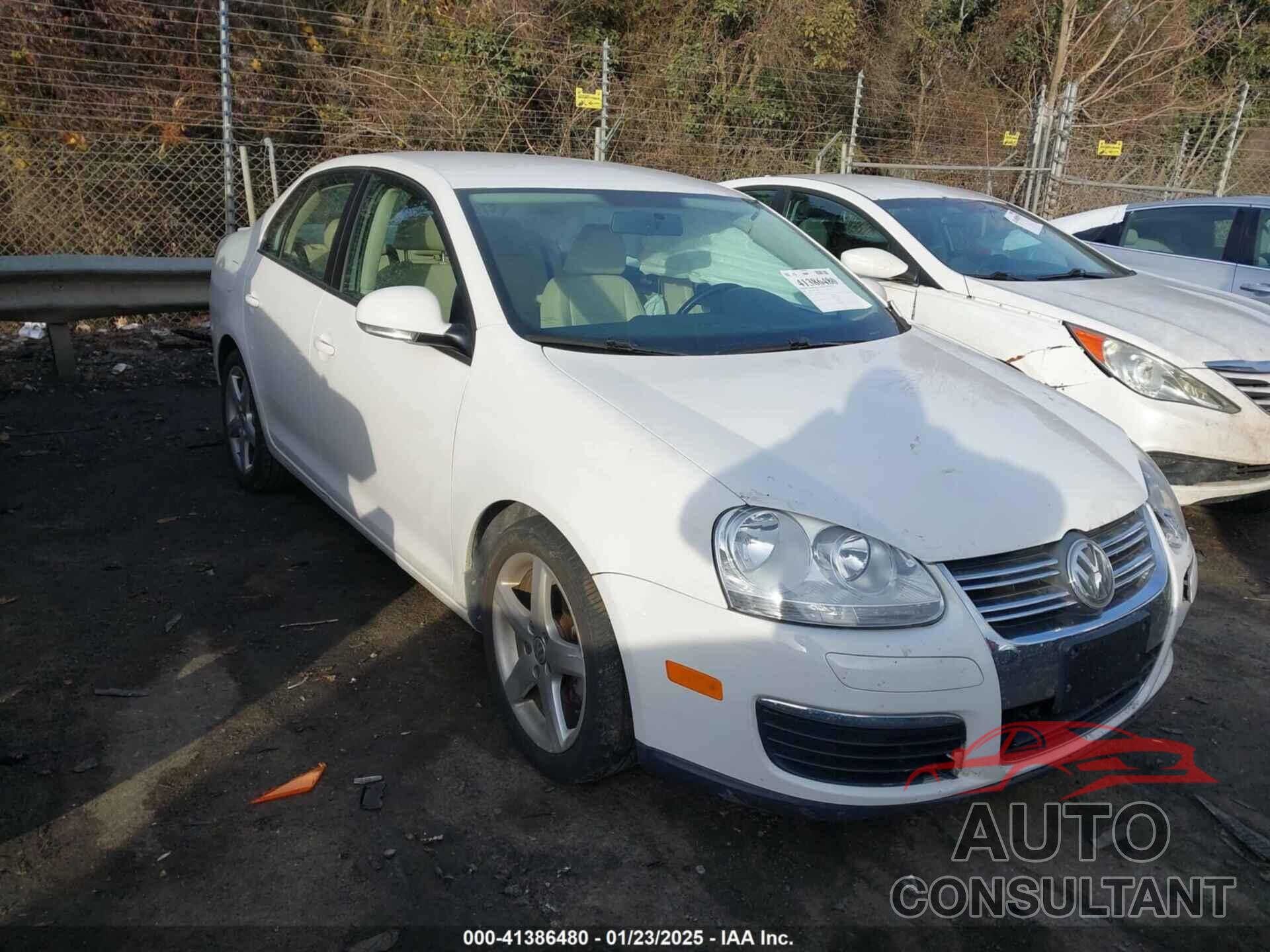 VOLKSWAGEN JETTA 2010 - 3VWAZ7AJ5AM096696