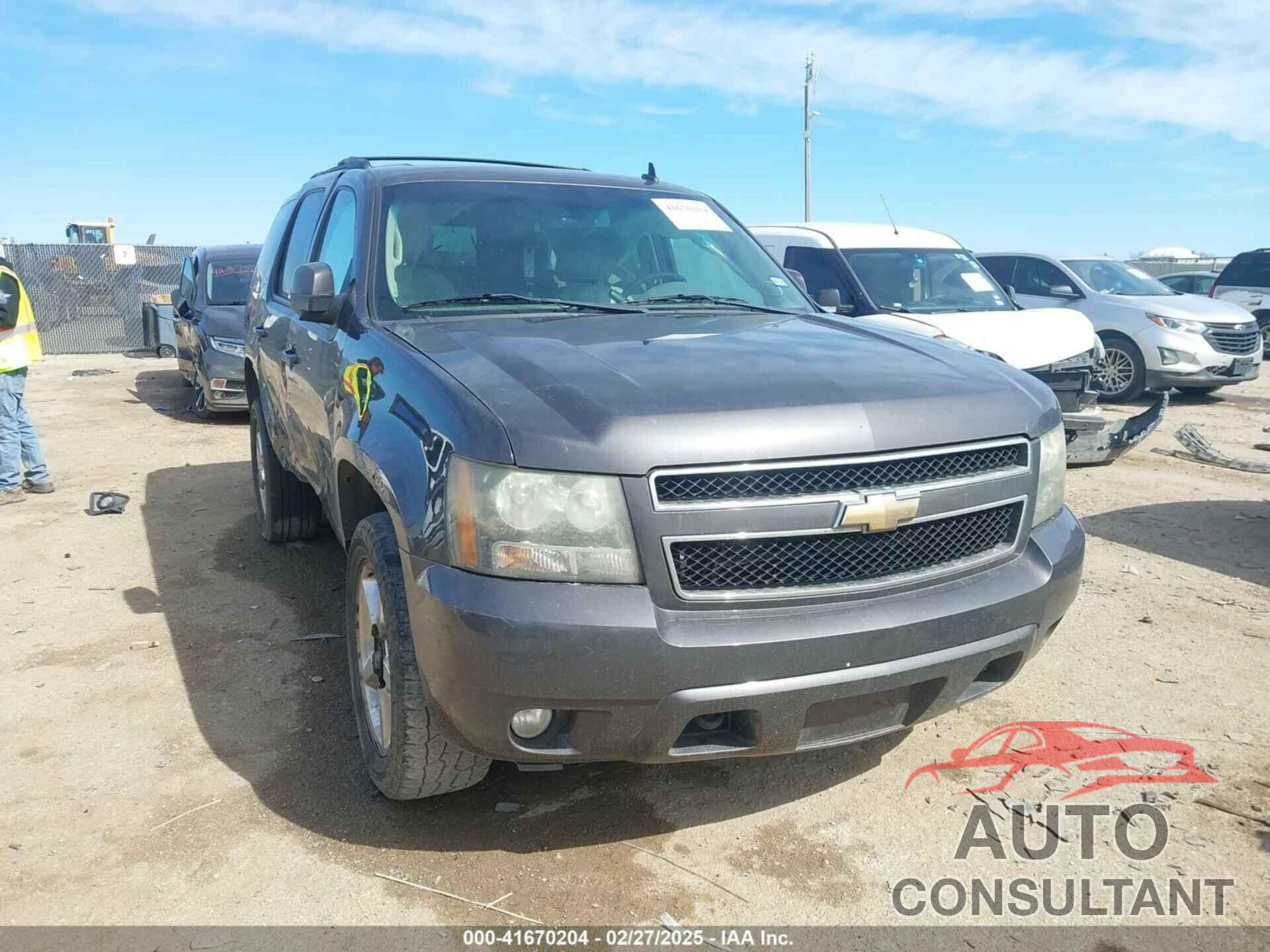 CHEVROLET TAHOE 2011 - 1GNSKBE00BR160246