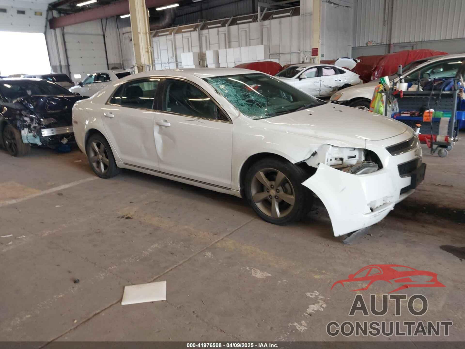 CHEVROLET MALIBU 2011 - 1G1ZC5E14BF161652