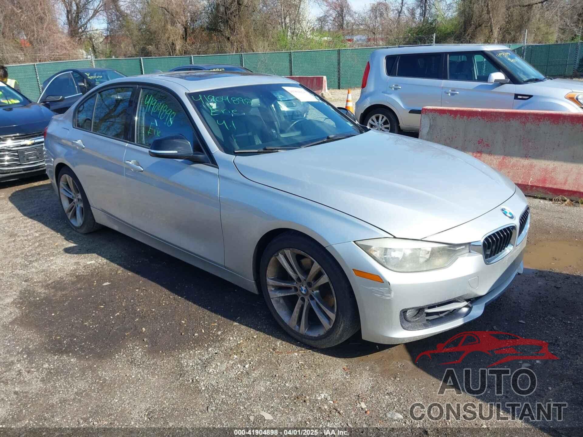 BMW 328I 2013 - WBA3C1C51DF442271