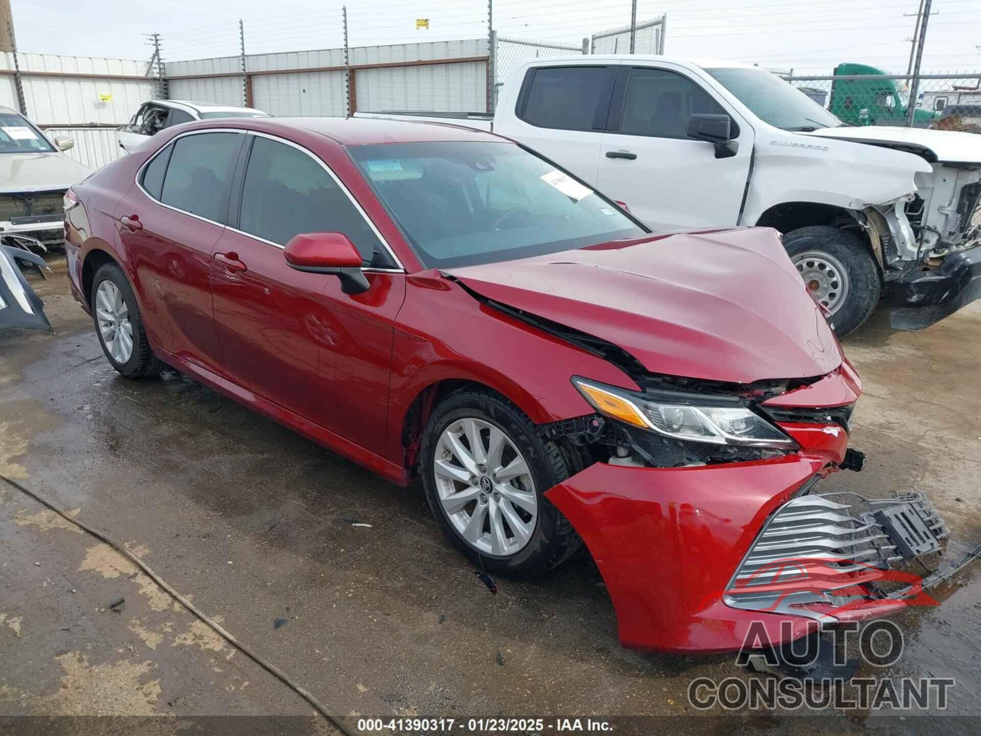 TOYOTA CAMRY 2018 - 4T1B11HK1JU646509