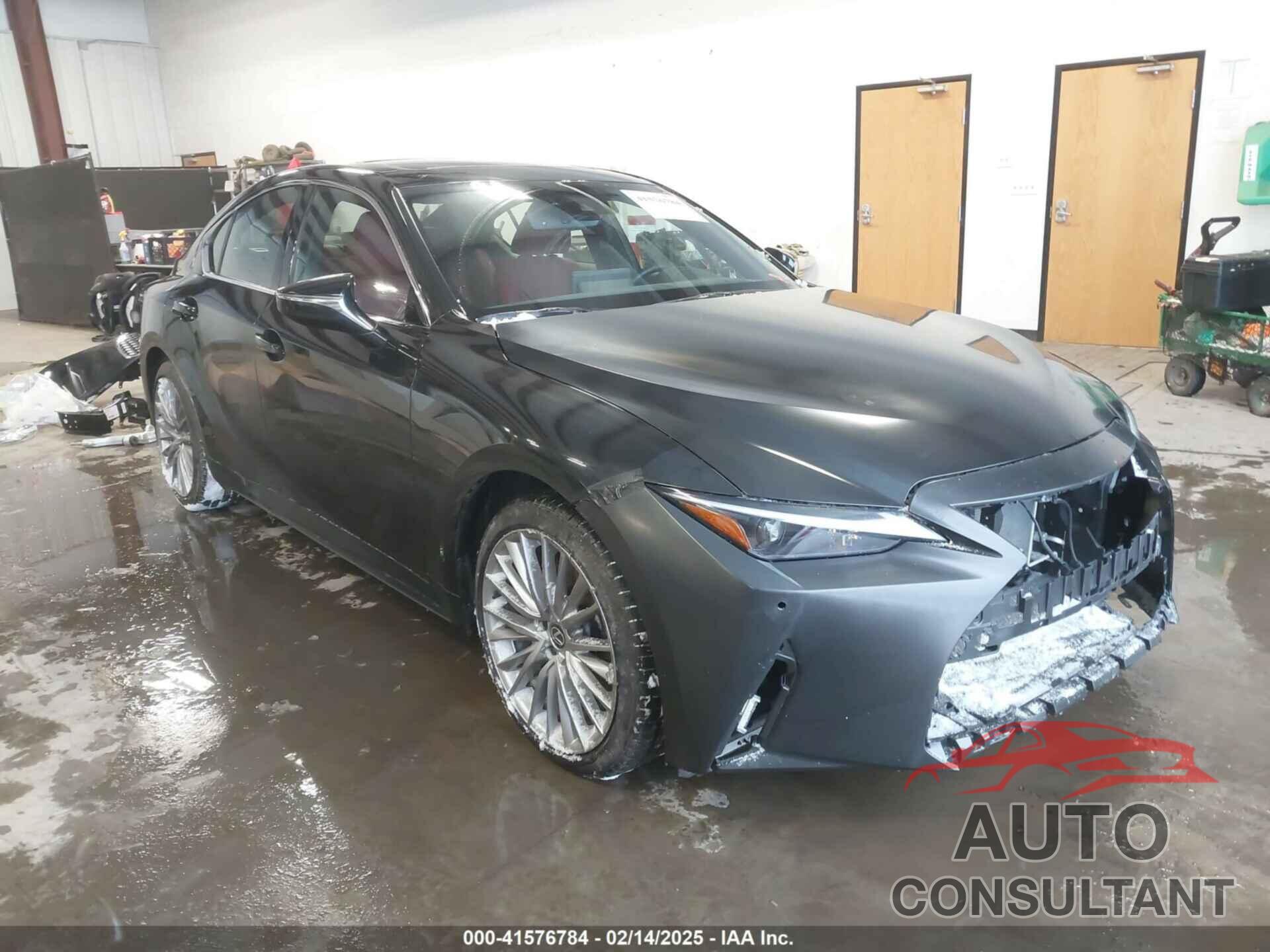 LEXUS IS 300 2024 - JTHD81F28R5052855
