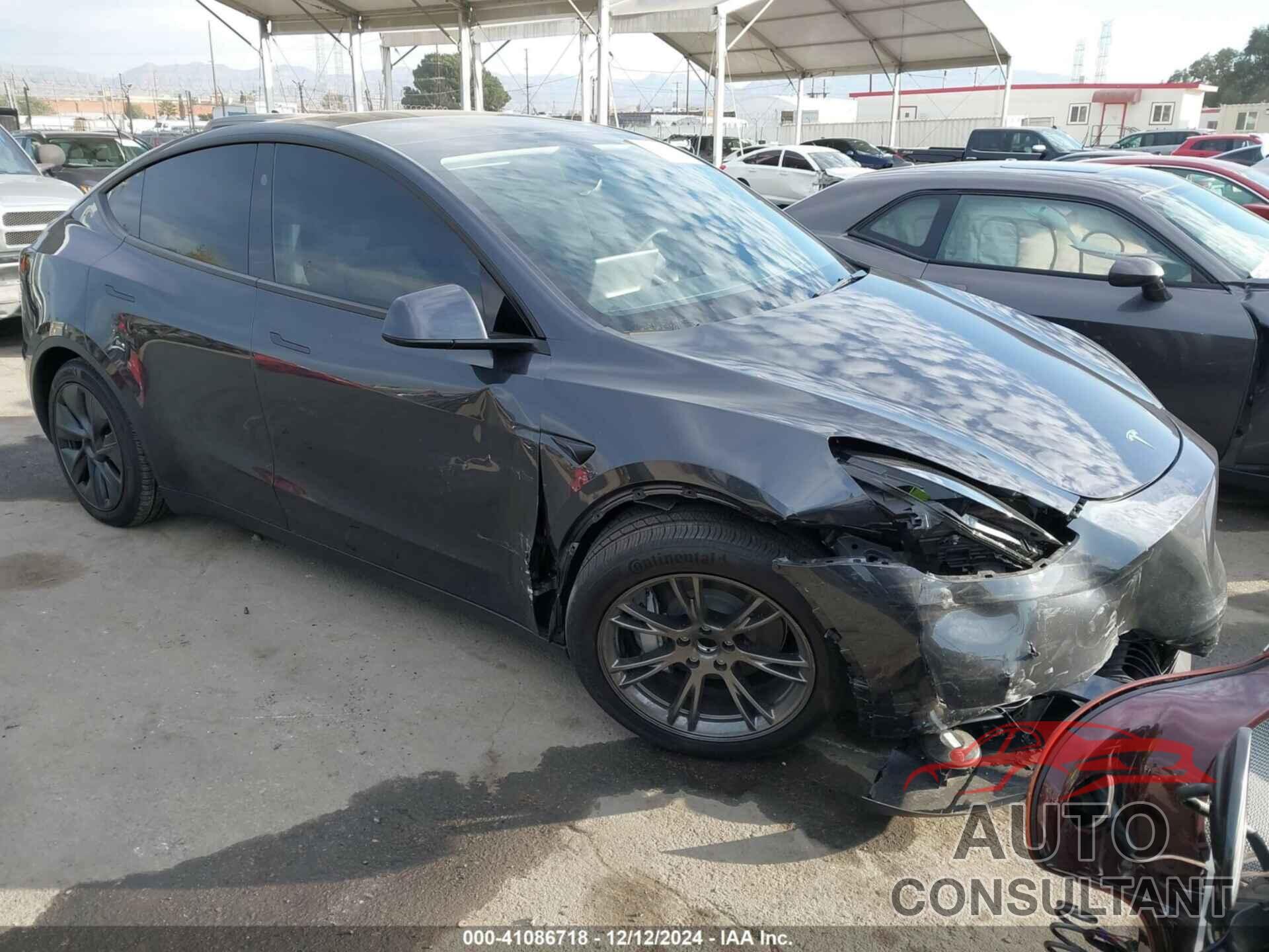 TESLA MODEL Y 2025 - 7SAYGDED6SF229498