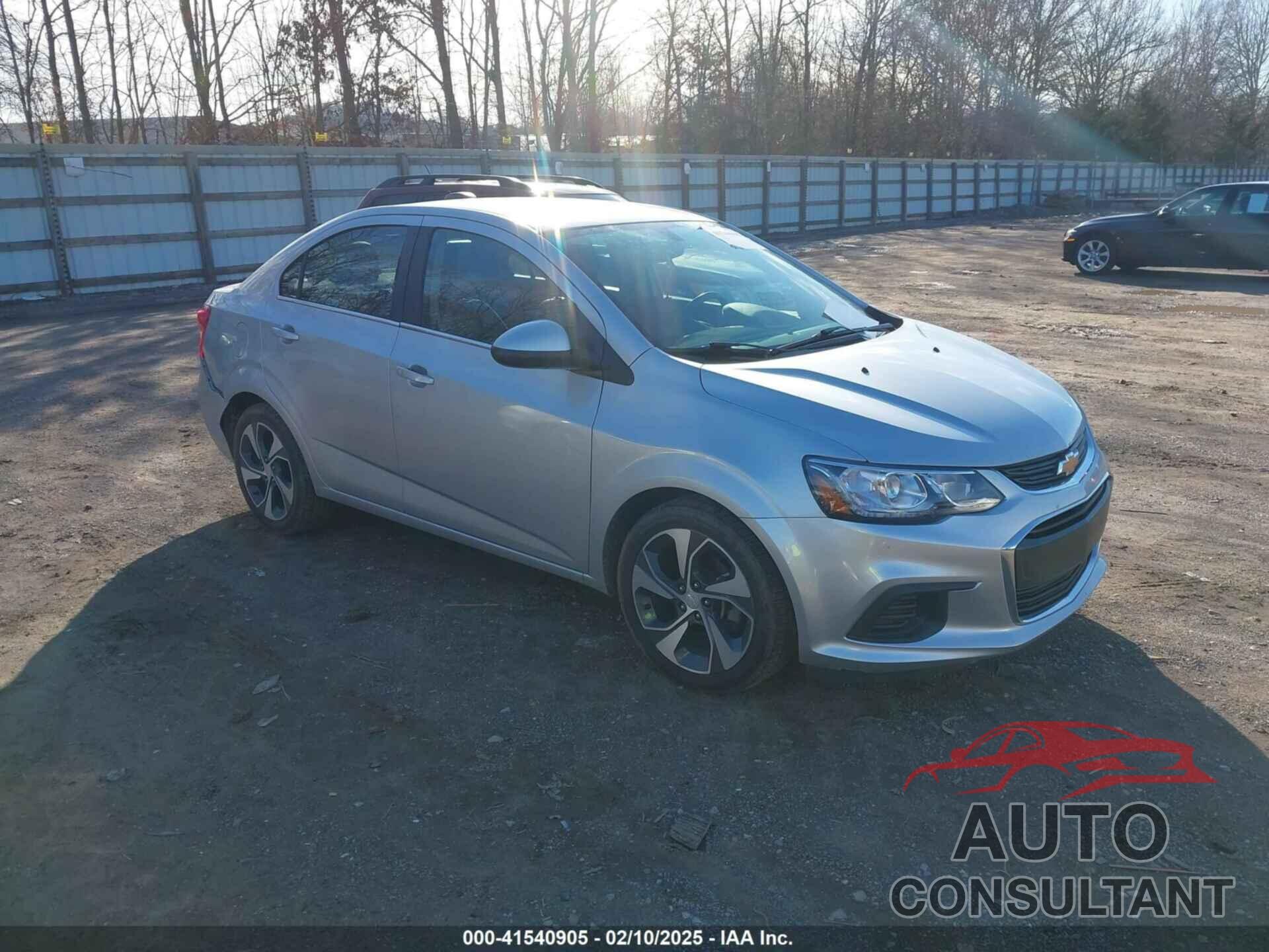CHEVROLET SONIC 2018 - 1G1JF5SB5J4106865