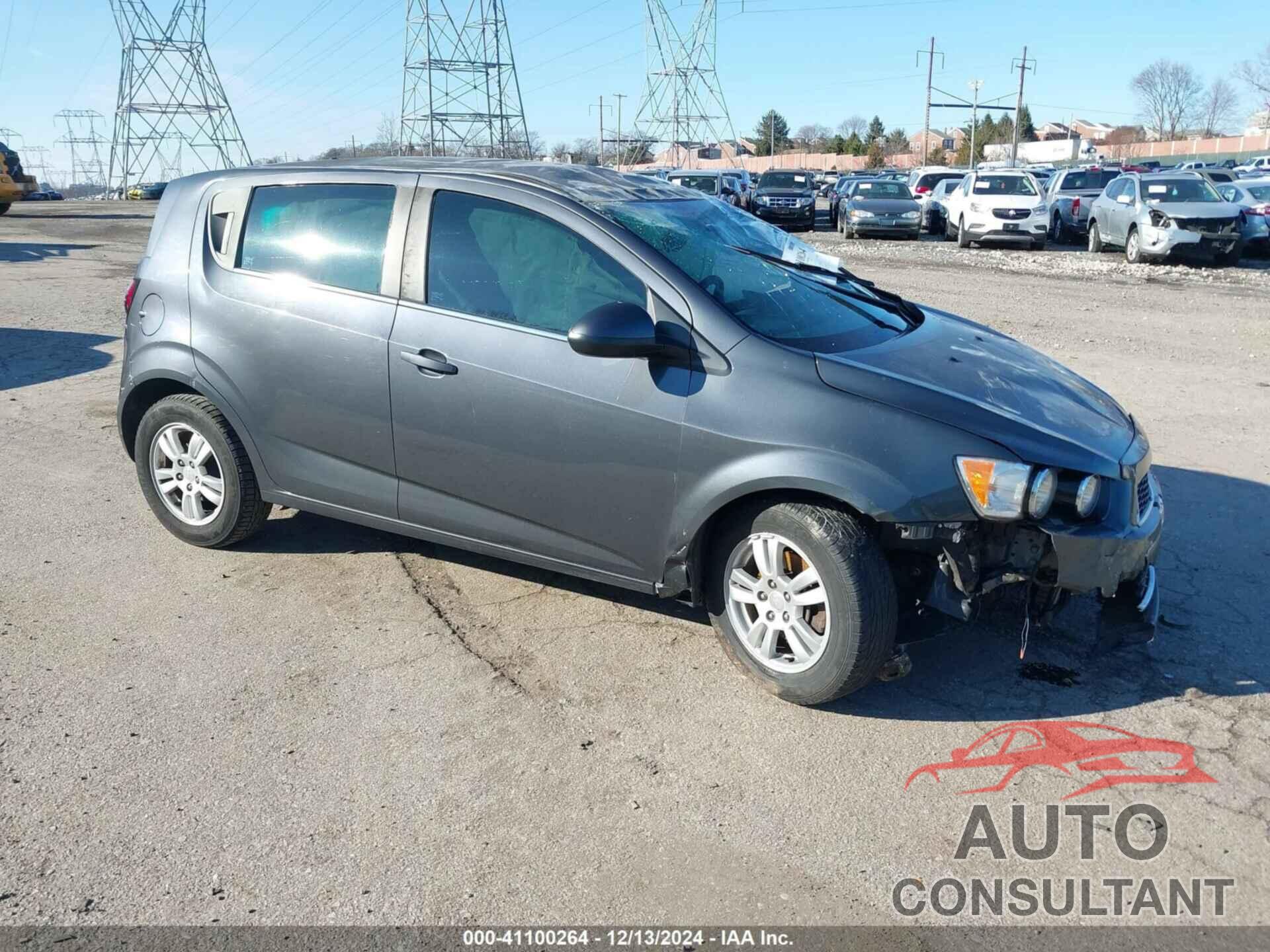 CHEVROLET SONIC 2013 - 1G1JC6SH7D4190081