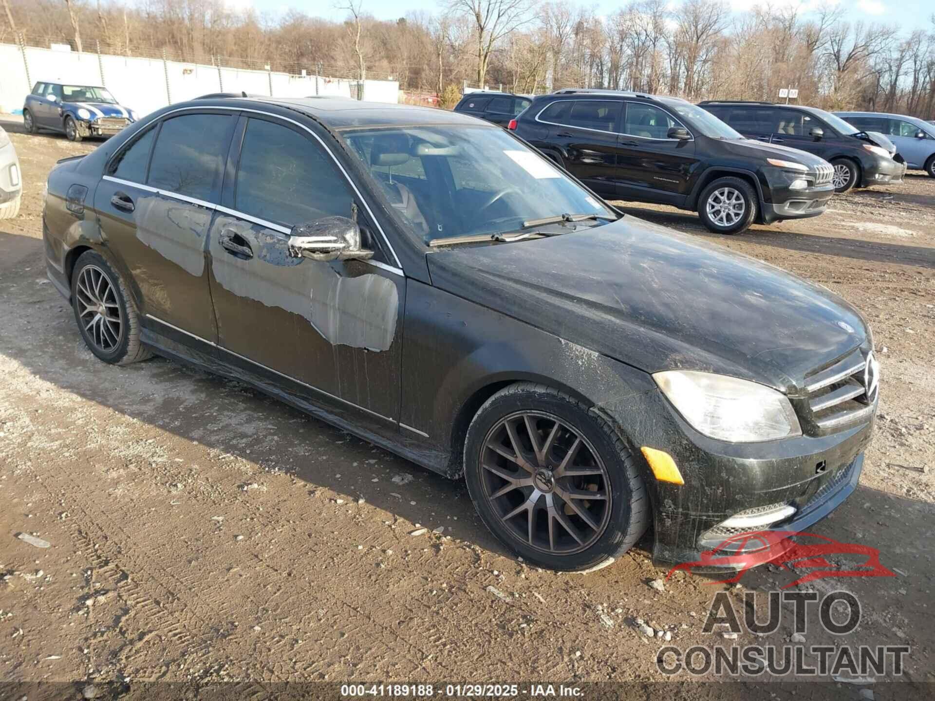 MERCEDES-BENZ C 300 2011 - WDDGF8BB5BR165220