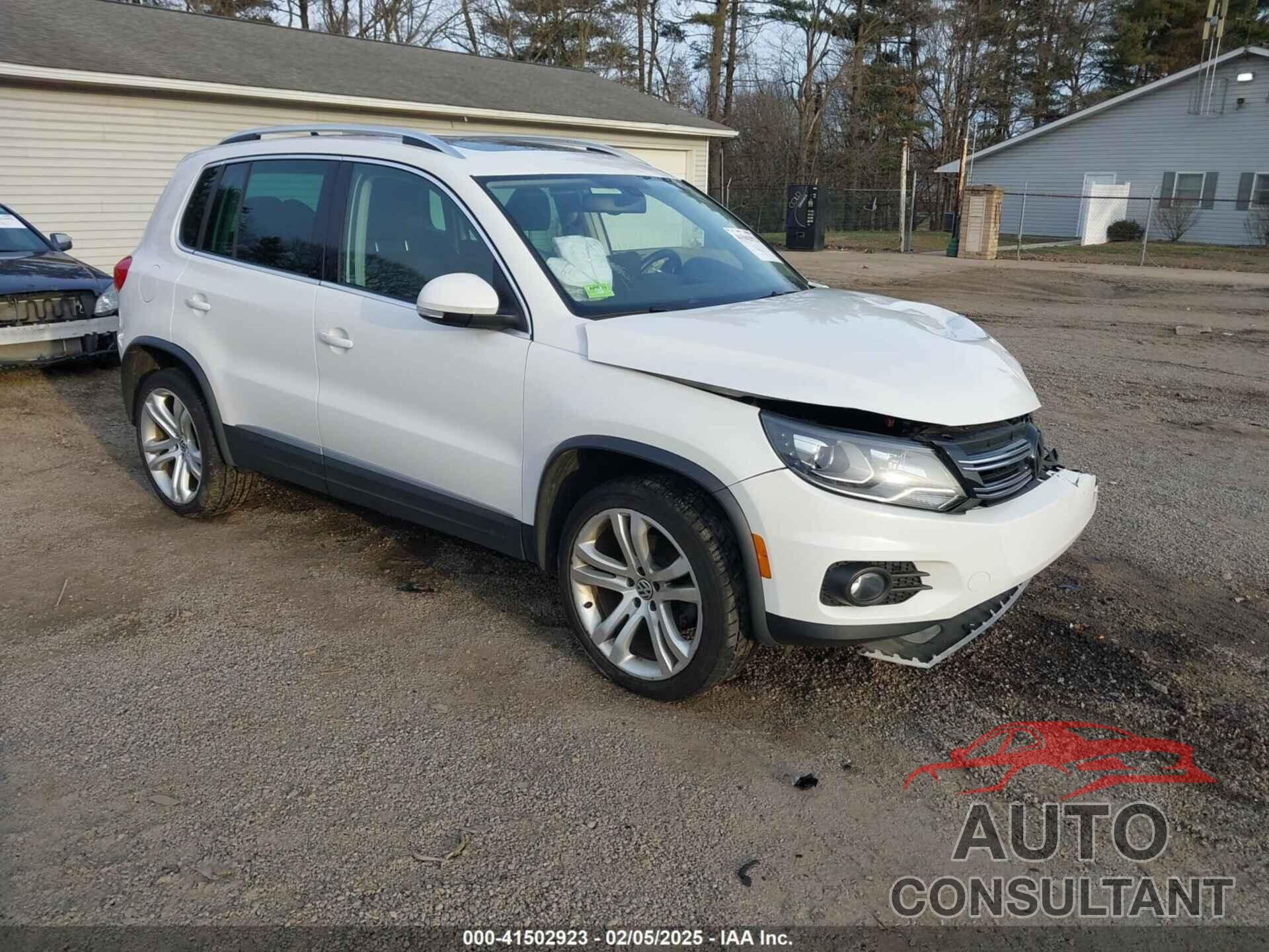 VOLKSWAGEN TIGUAN 2012 - WVGBV7AX9CW571157