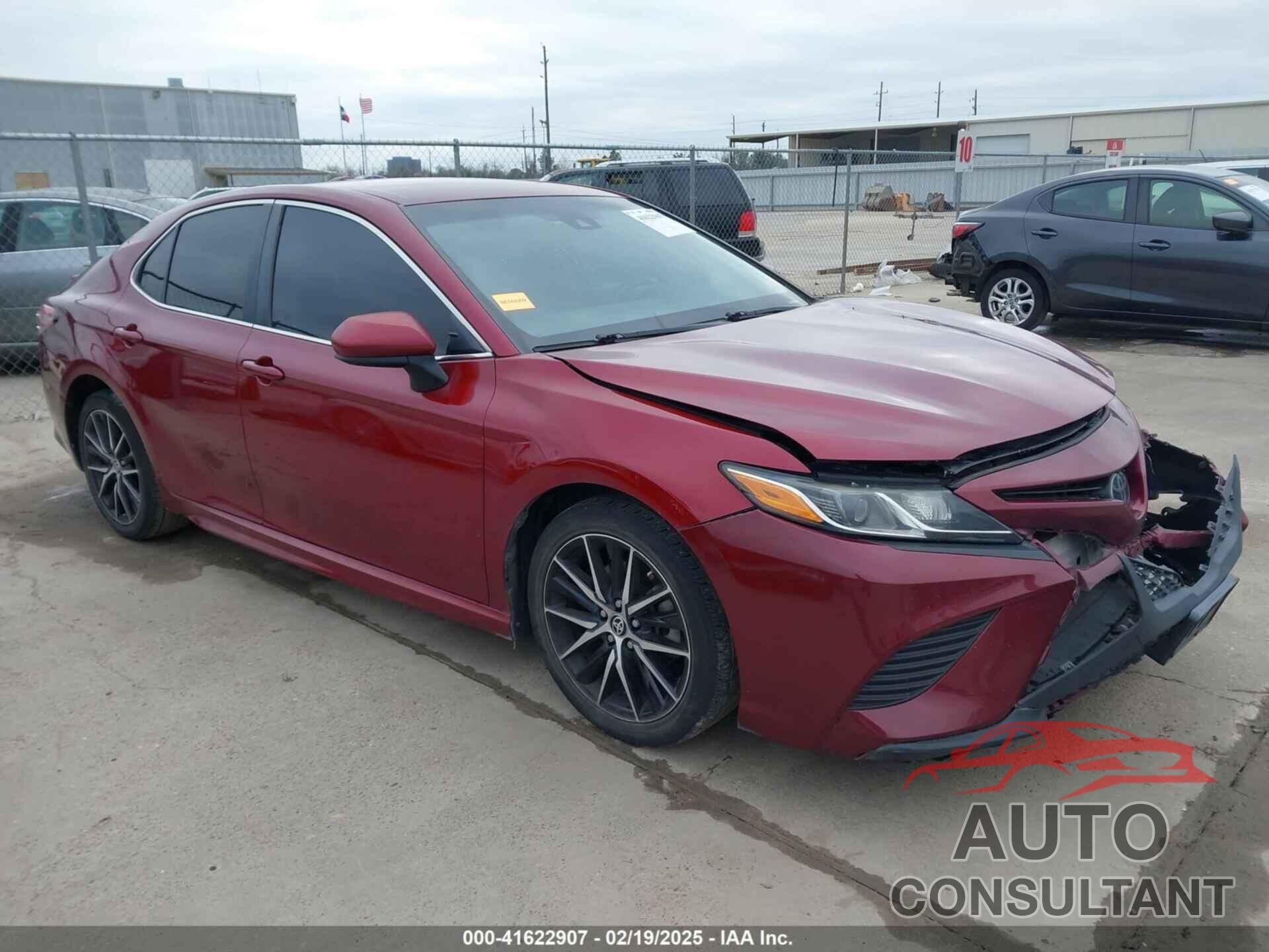 TOYOTA CAMRY 2018 - 4T1B11HK6JU566512