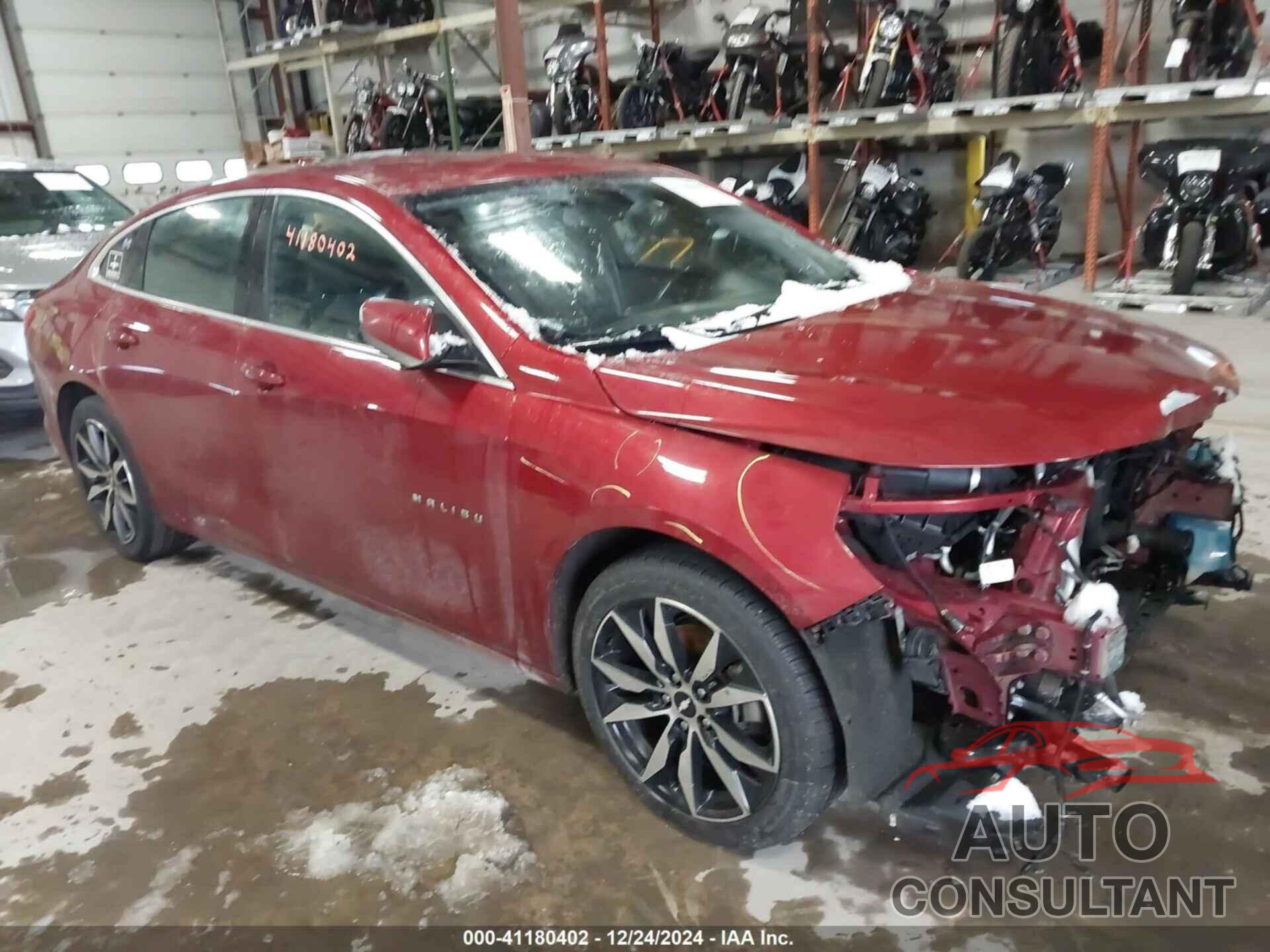 CHEVROLET MALIBU 2018 - 1G1ZD5ST3JF294498