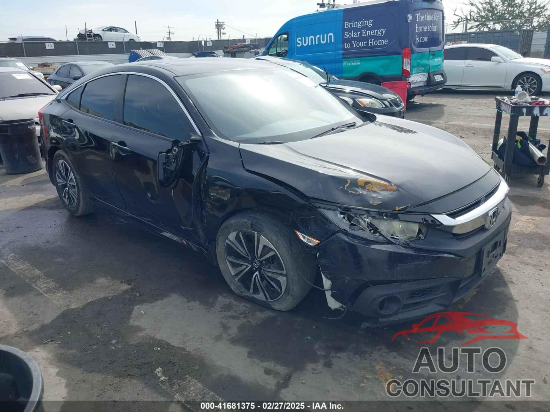HONDA CIVIC 2018 - JHMFC1F36JX010421