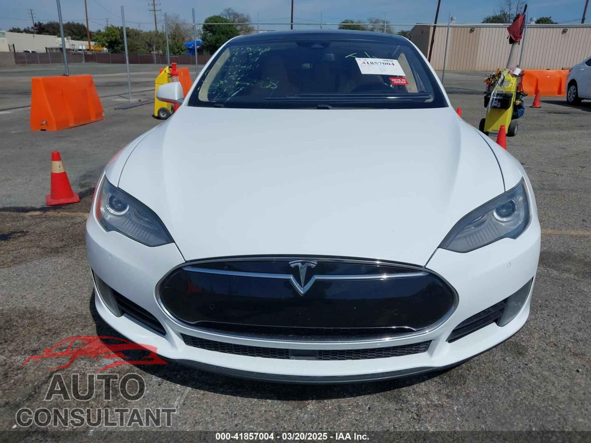 TESLA MODEL S 2015 - 5YJSA1E22FF114484