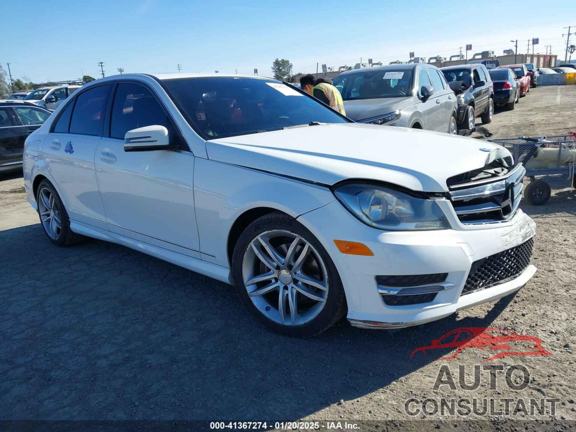 MERCEDES-BENZ C 250 2014 - WDDGF4HB3EA935210