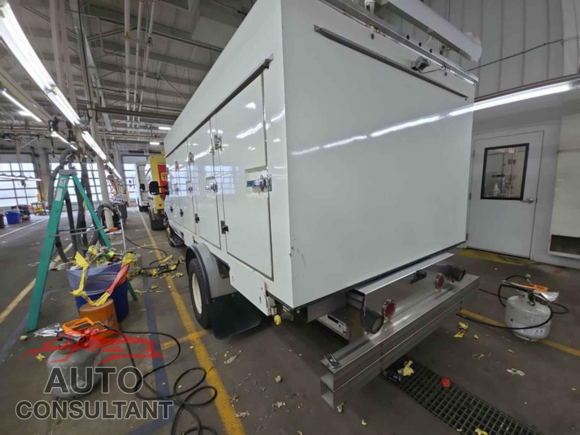 FORD E-450 CUTAWAY 2018 - 1FDXE4FS6JDC18921