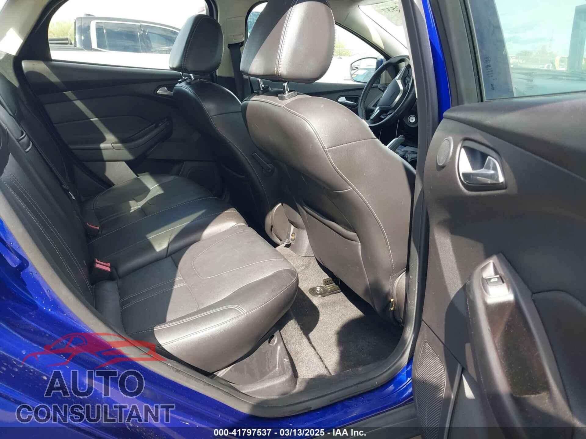 FORD FOCUS 2013 - 1FADP3F27DL138703