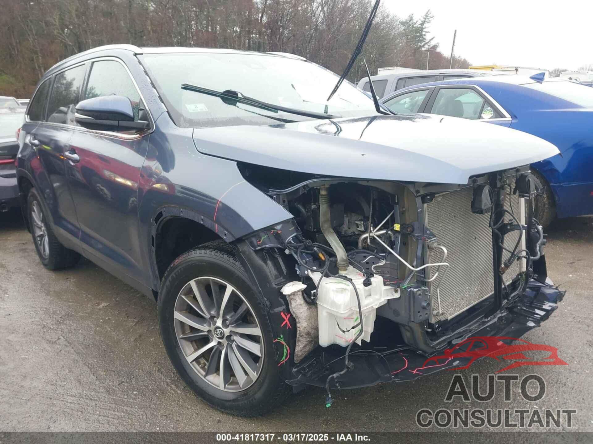 TOYOTA HIGHLANDER 2019 - 5TDJZRFH1KS959015