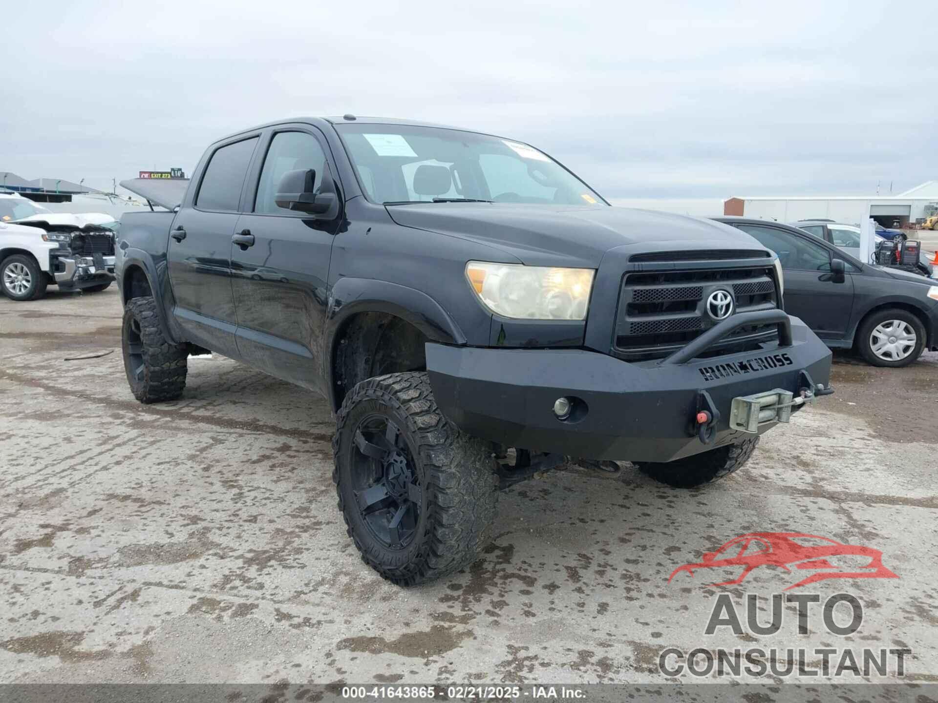 TOYOTA TUNDRA 2011 - 5TFHW5F18BX169563