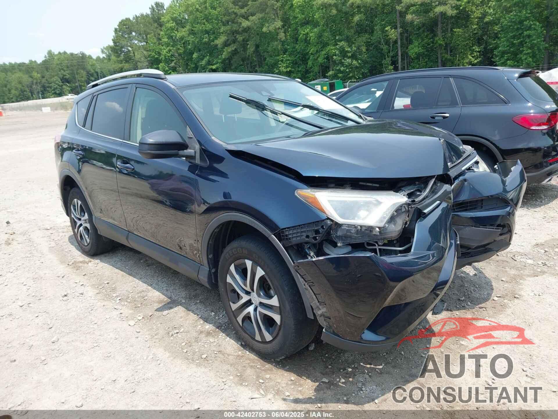 TOYOTA RAV4 2017 - JTMBFREV5HJ173180