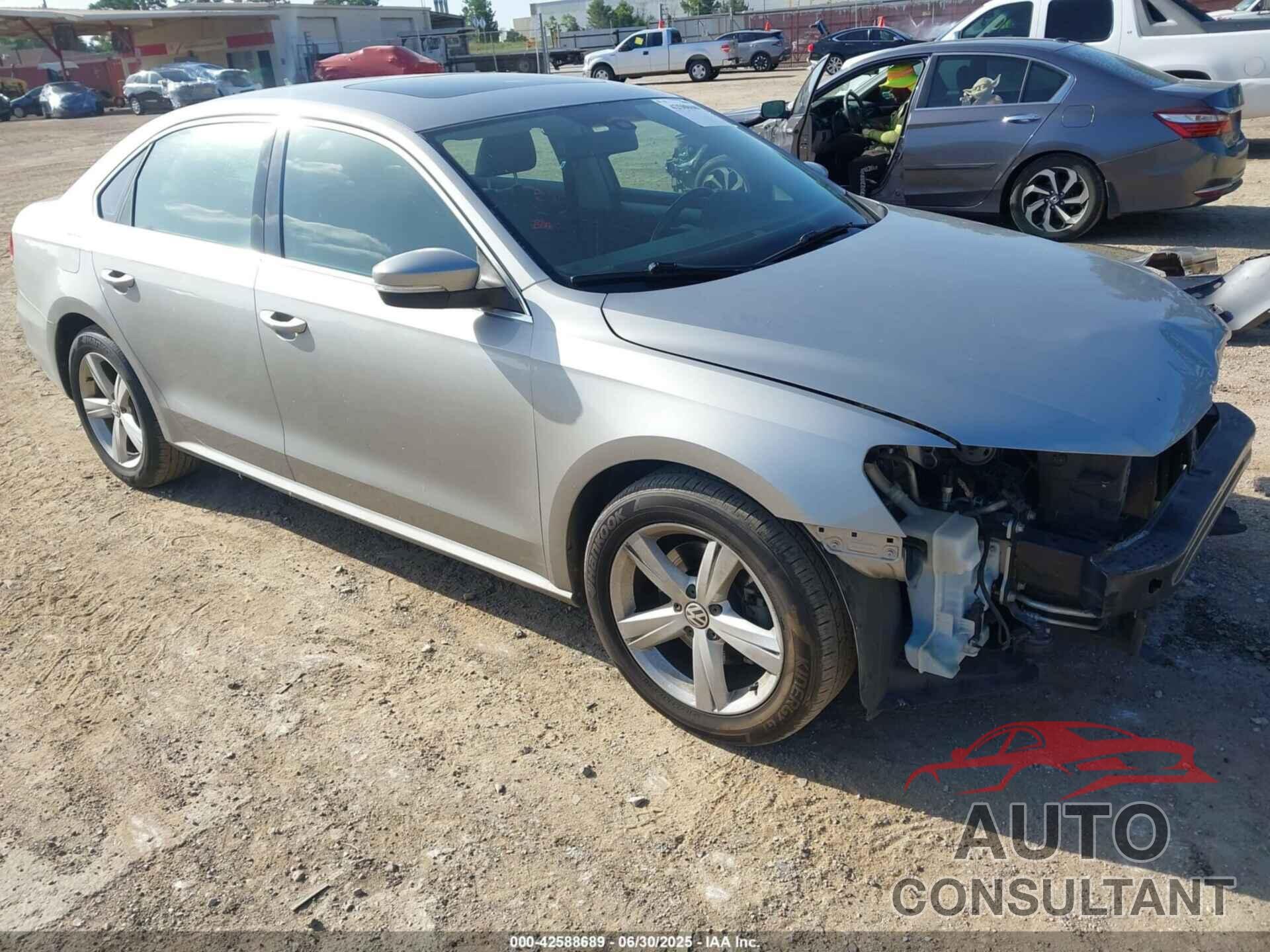 VOLKSWAGEN PASSAT 2013 - 1VWBP7A34DC039505