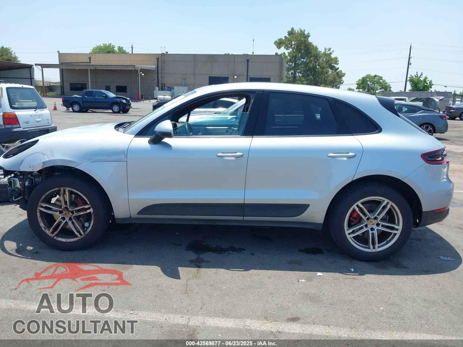 PORSCHE MACAN 2017 - WP1AA2A53HLB03820