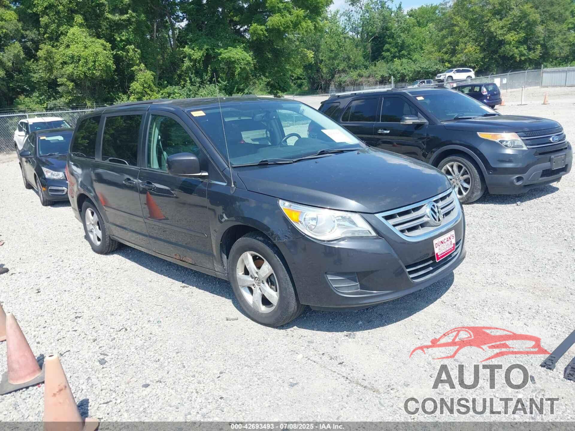 VOLKSWAGEN ROUTAN 2011 - 2V4RW3DGXBR669762