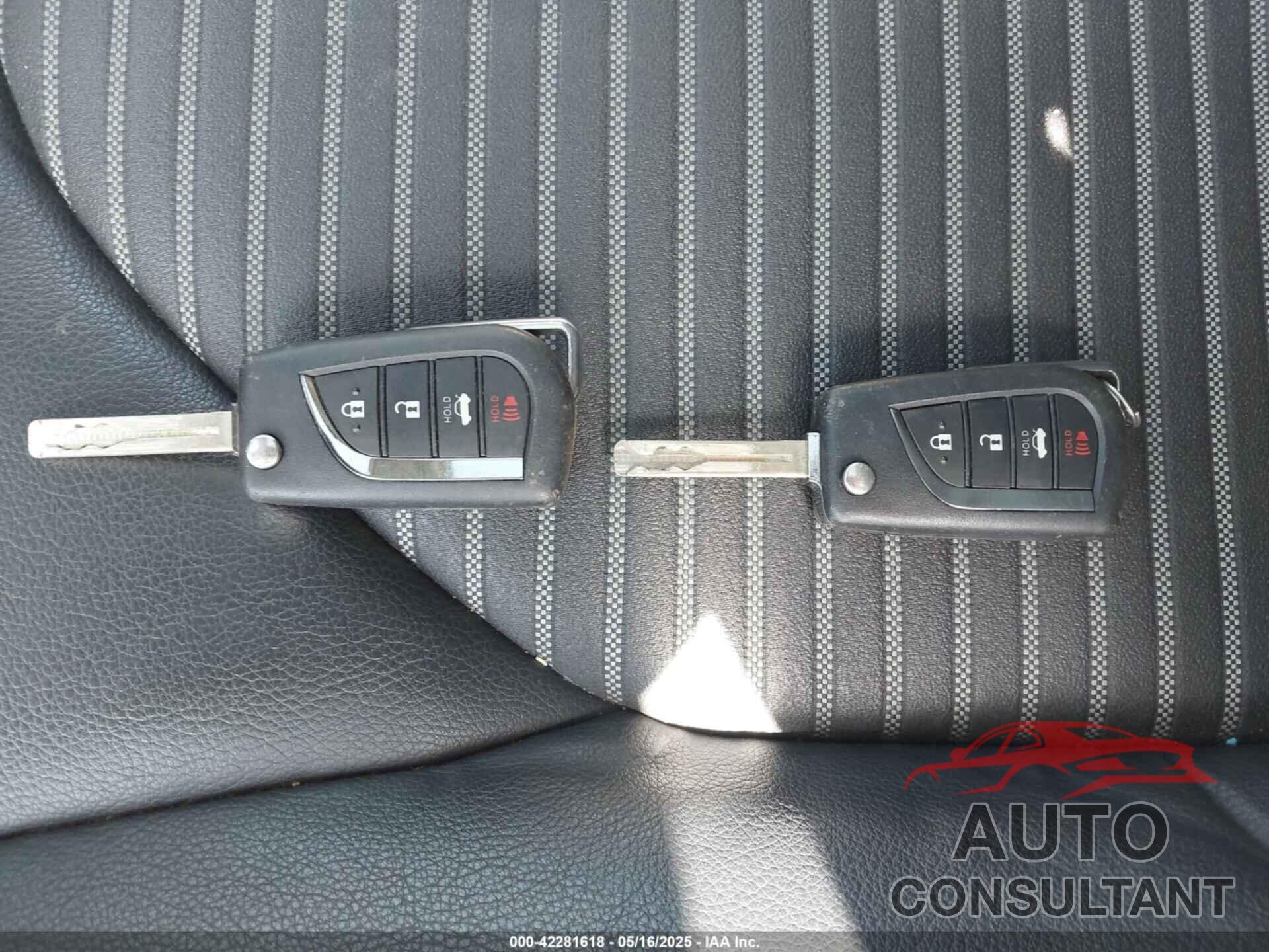 TOYOTA CAMRY 2021 - 4T1G11BK7MU023379