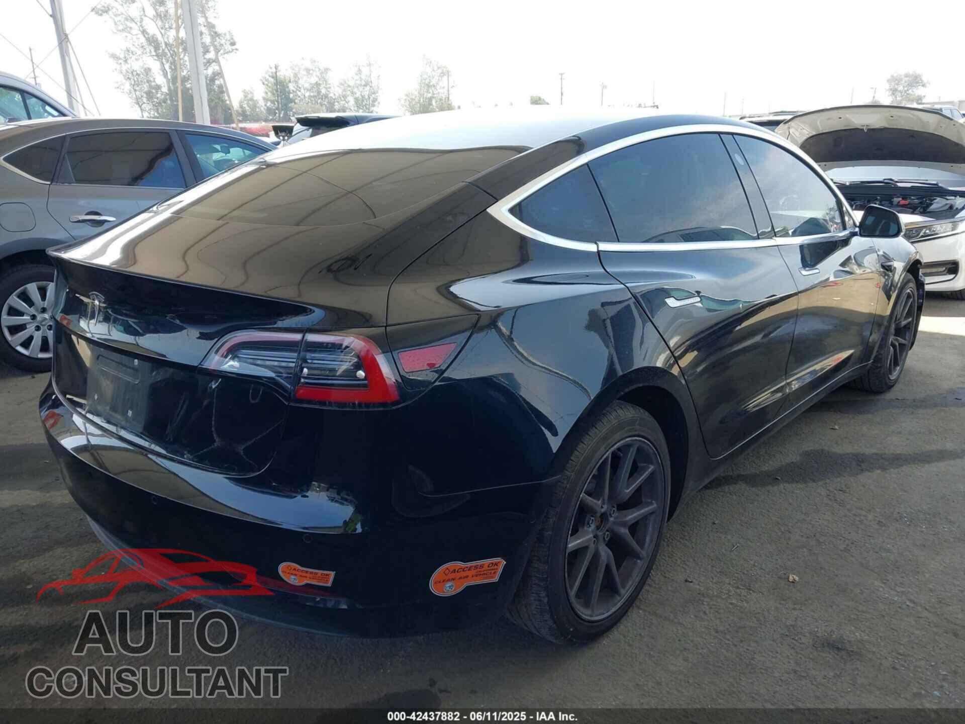 TESLA MODEL 3 2018 - 5YJ3E1EA5JF109014