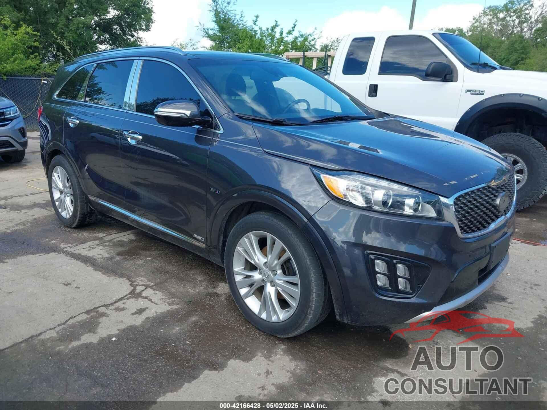 KIA SORENTO 2017 - 5XYPKDA51HG234065