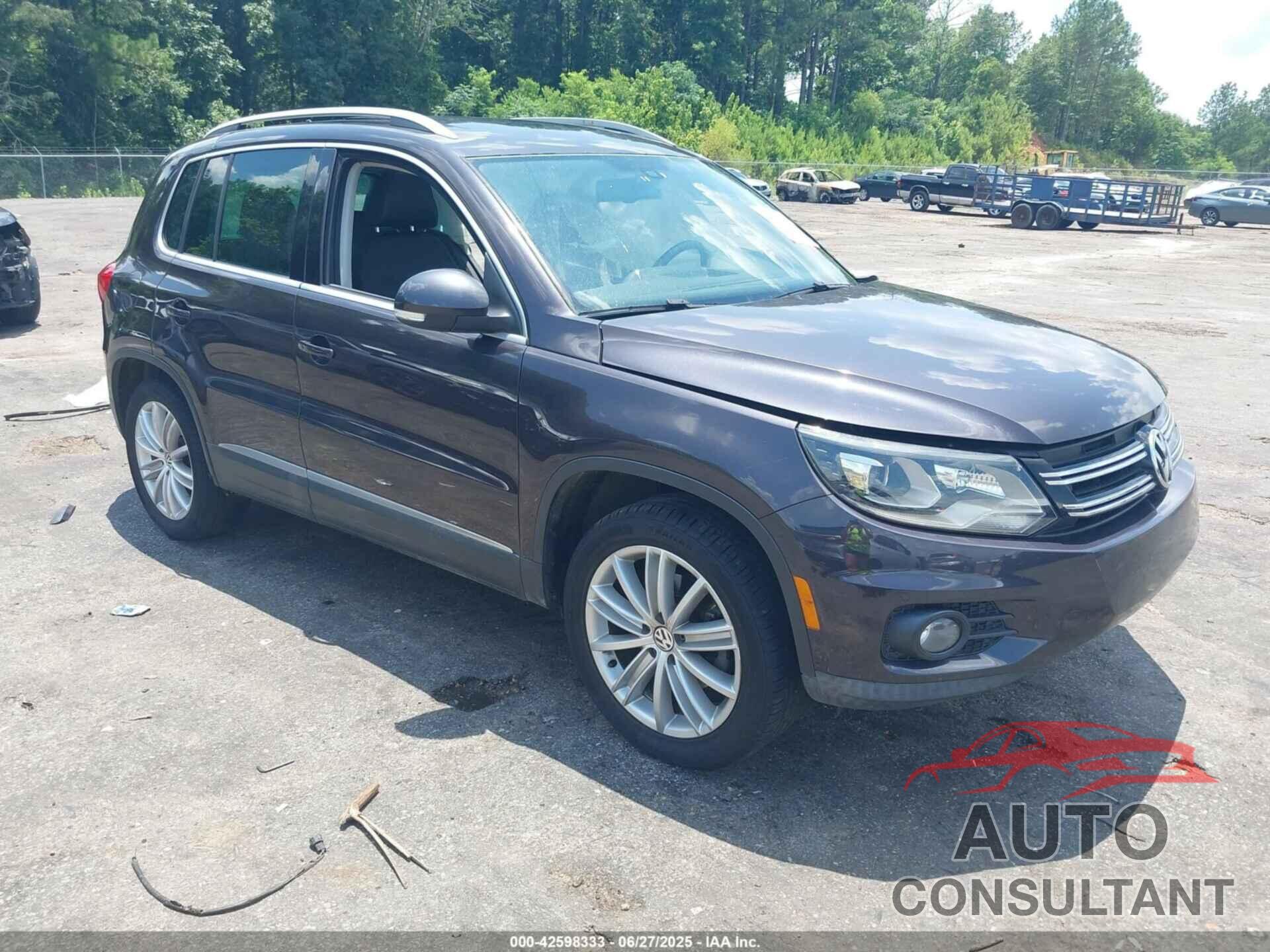 VOLKSWAGEN TIGUAN 2016 - WVGAV7AX7GW567027