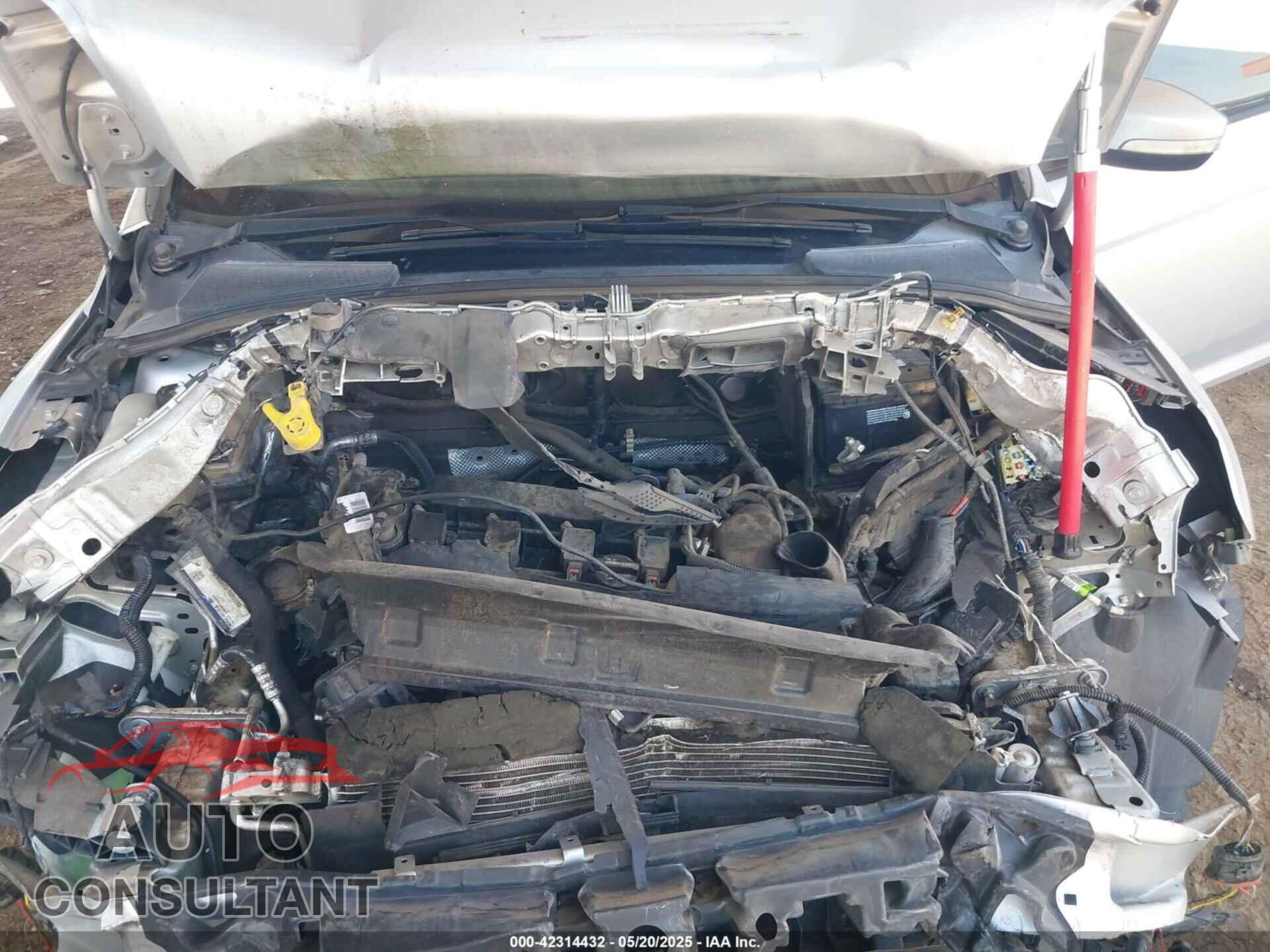 FORD FOCUS 2014 - 1FADP3F28EL300307