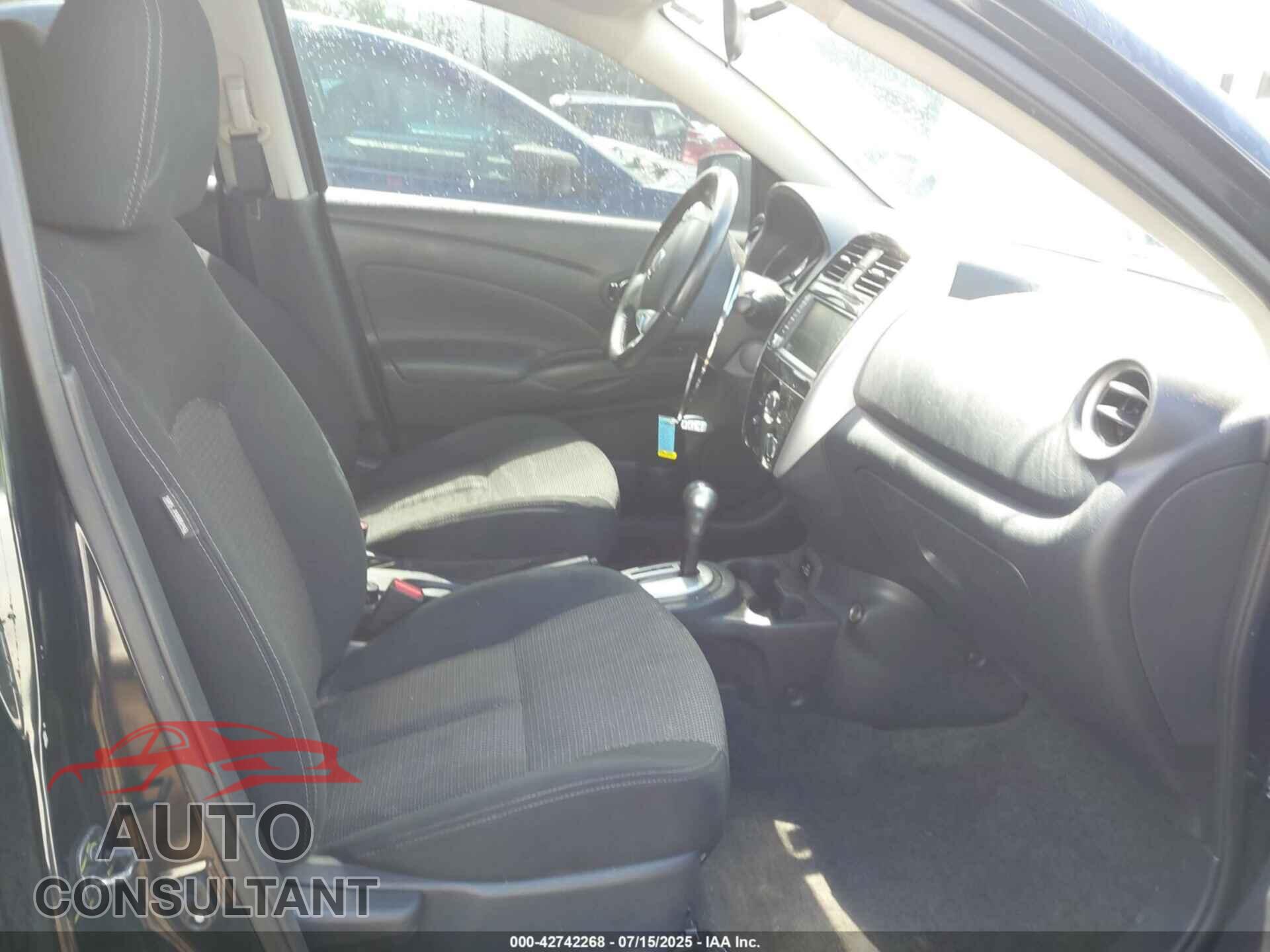 NISSAN VERSA 2019 - 3N1CN7AP3KL869414