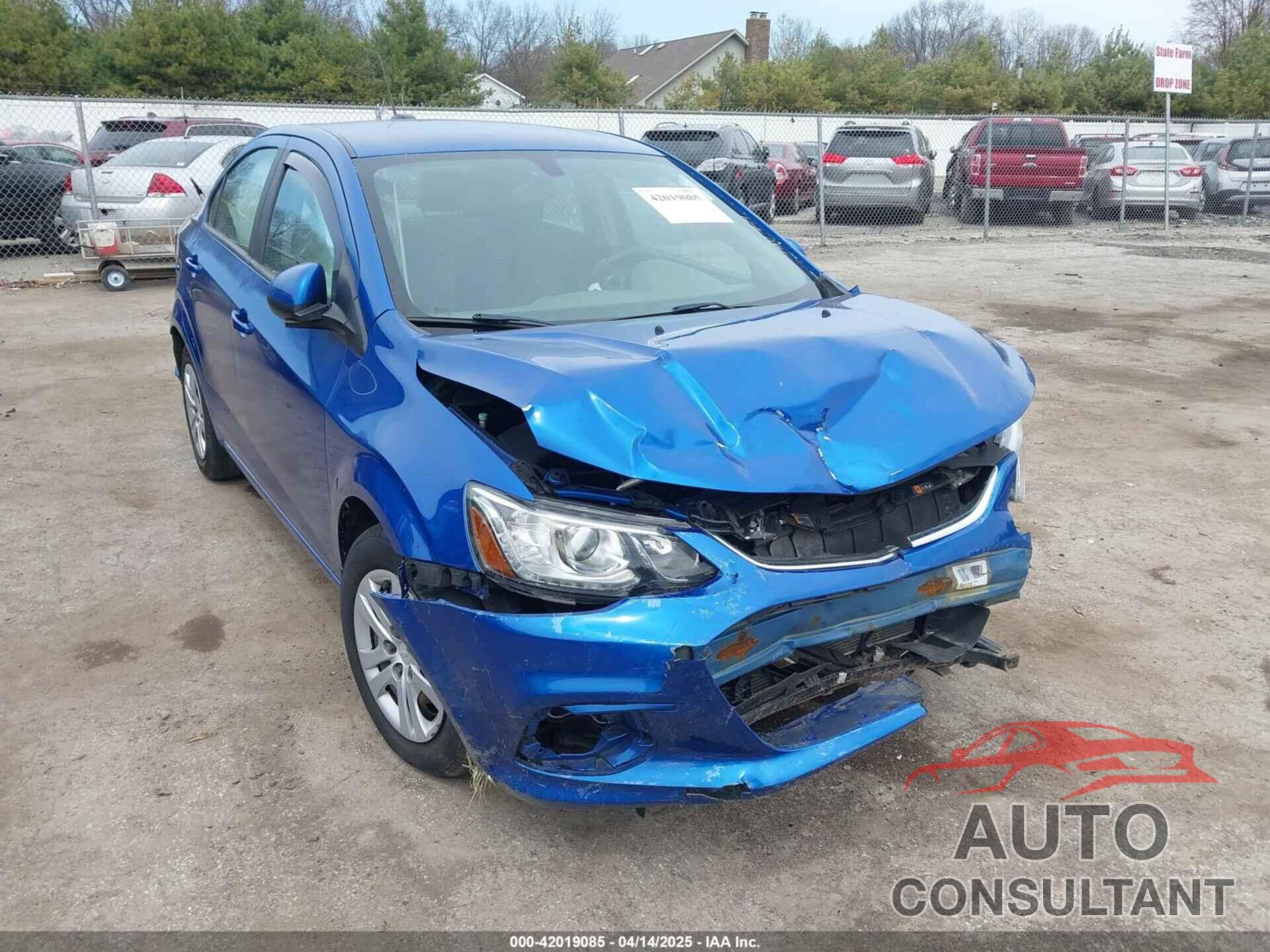 CHEVROLET SONIC 2017 - 1G1JB5SH0H4154624