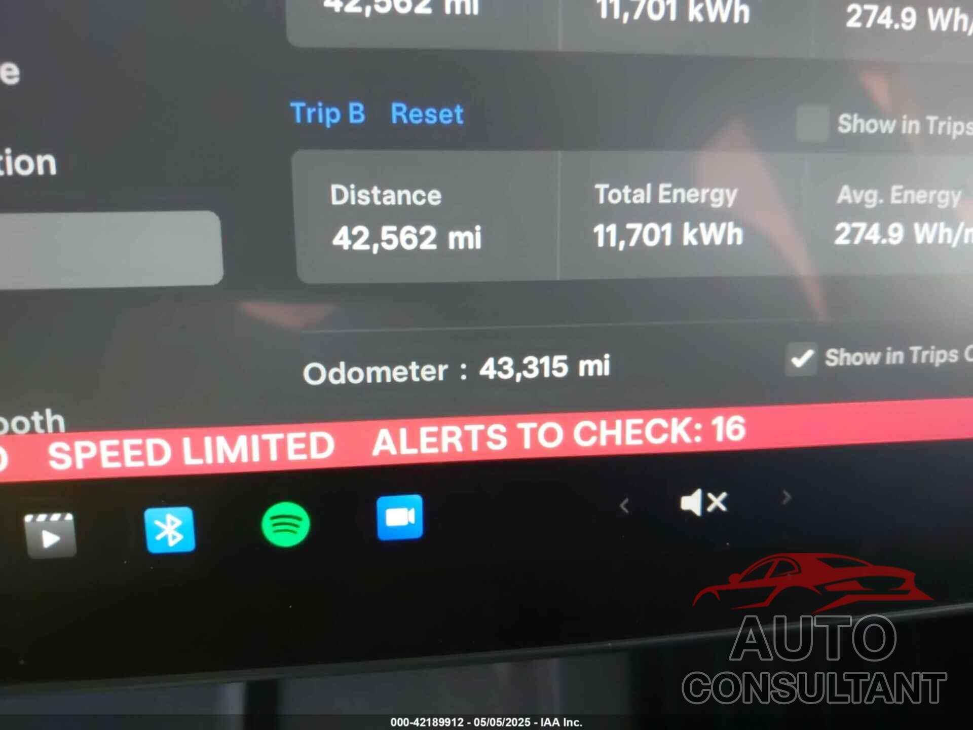 TESLA MODEL Y 2022 - 7SAYGDEE7NF460942