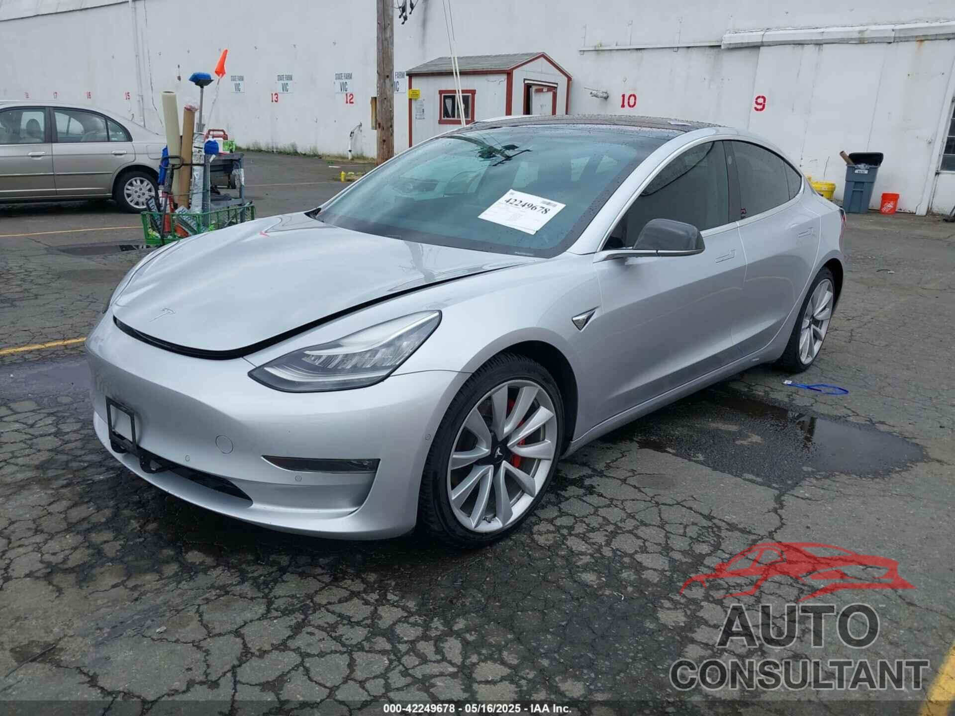 TESLA MODEL 3 2018 - 5YJ3E1EA6JF039278