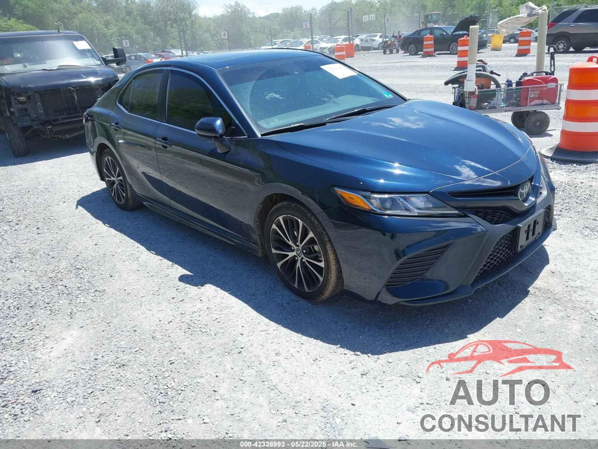 TOYOTA CAMRY 2018 - 4T1B11HK1JU616507