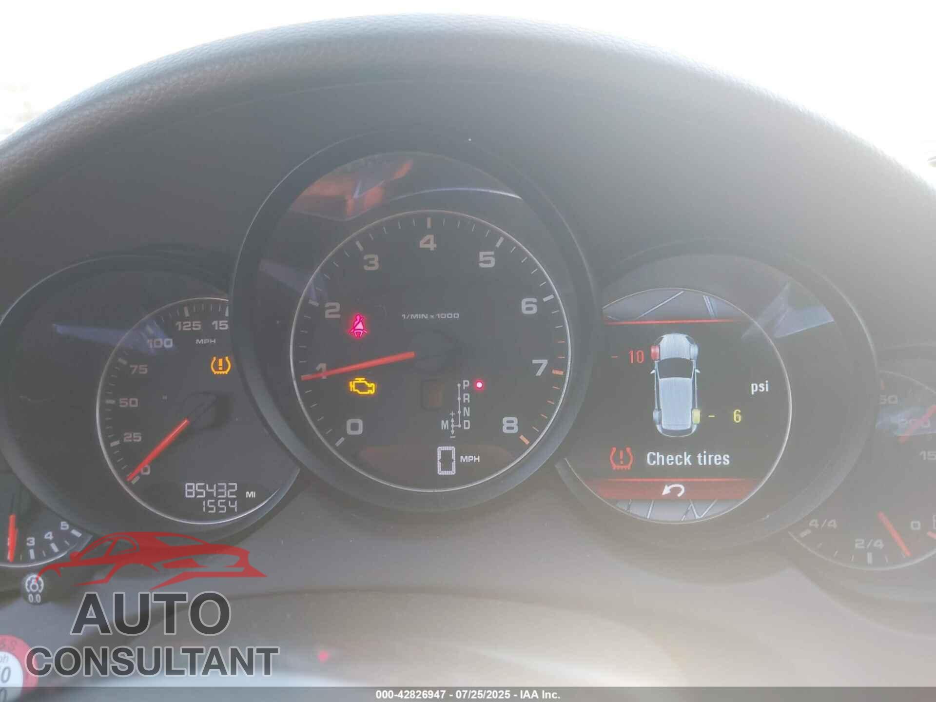 PORSCHE CAYENNE 2016 - WP1AA2A26GLA04493