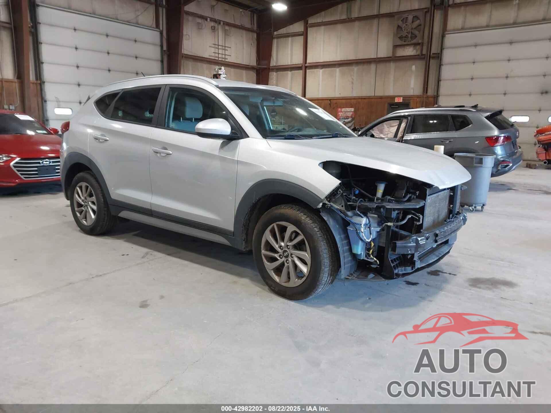 HYUNDAI TUCSON 2017 - KM8J3CA4XHU320702