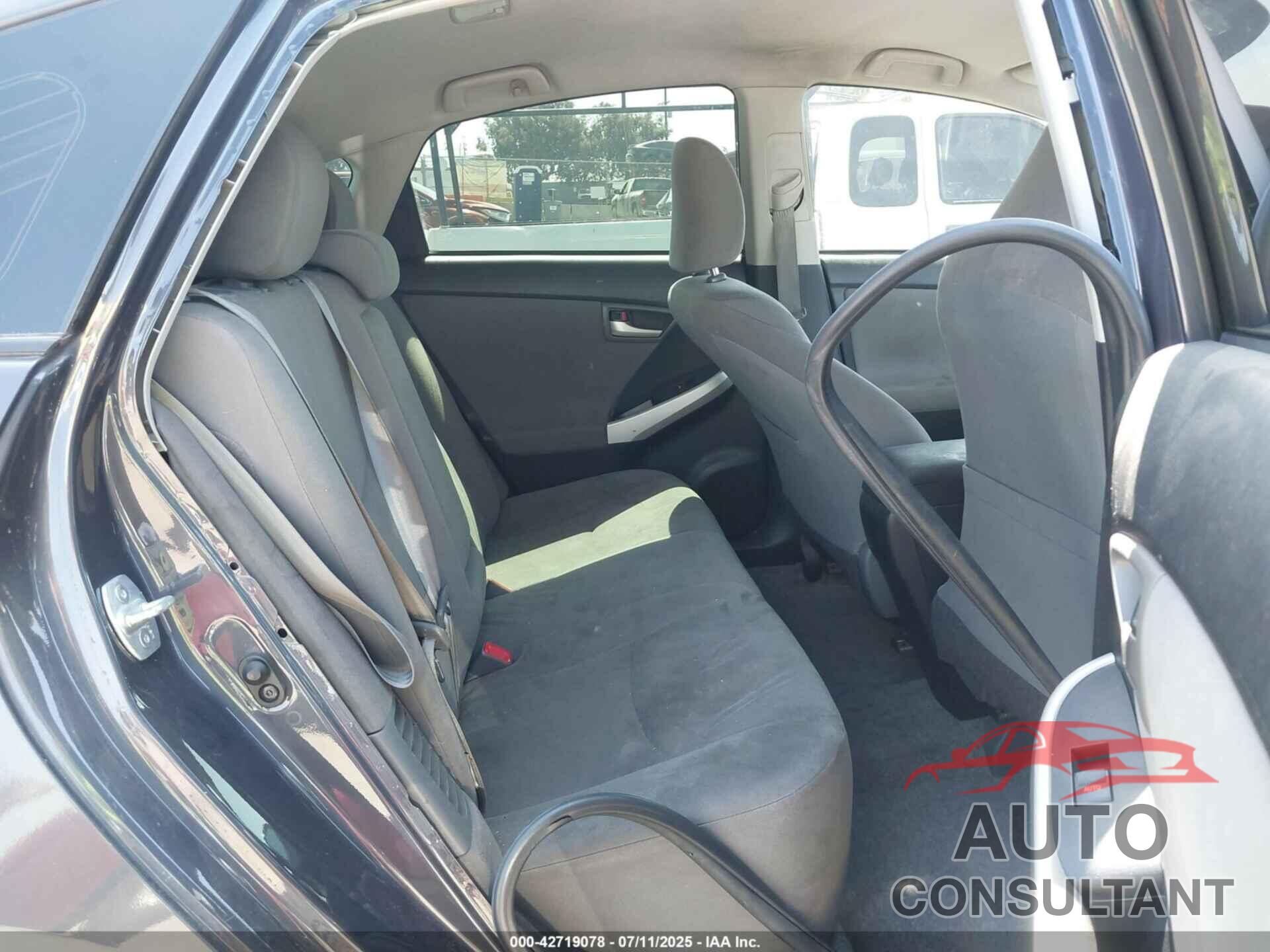 TOYOTA PRIUS 2015 - JTDKN3DU2F0424782