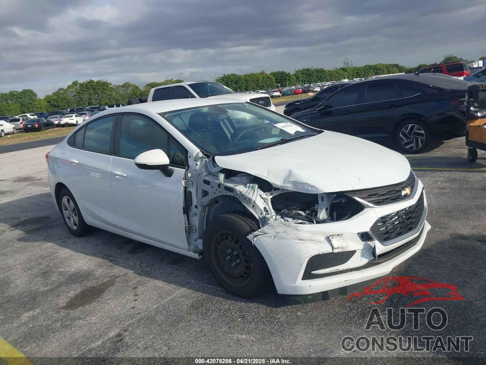 CHEVROLET CRUZE 2018 - 1G1BC5SM5J7194328