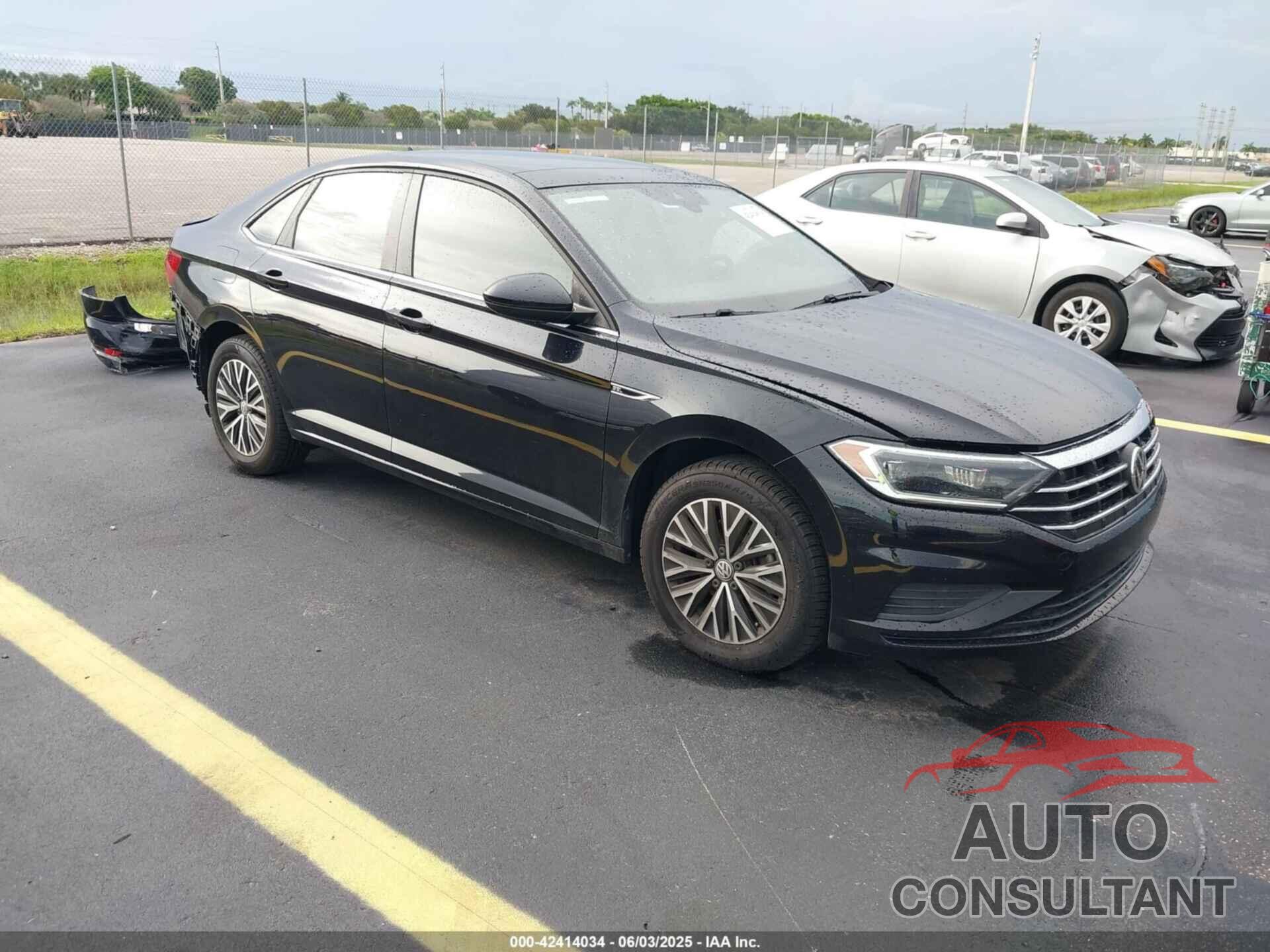 VOLKSWAGEN JETTA 2019 - 3VWEB7BU2KM273950