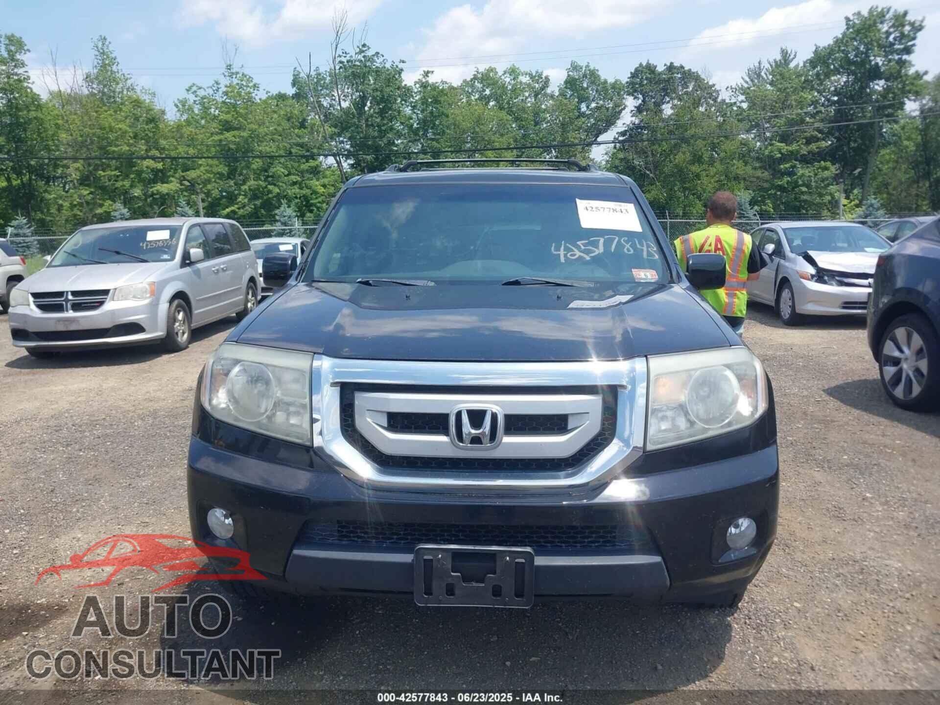 HONDA PILOT 2011 - 5FNYF4H71BB099443