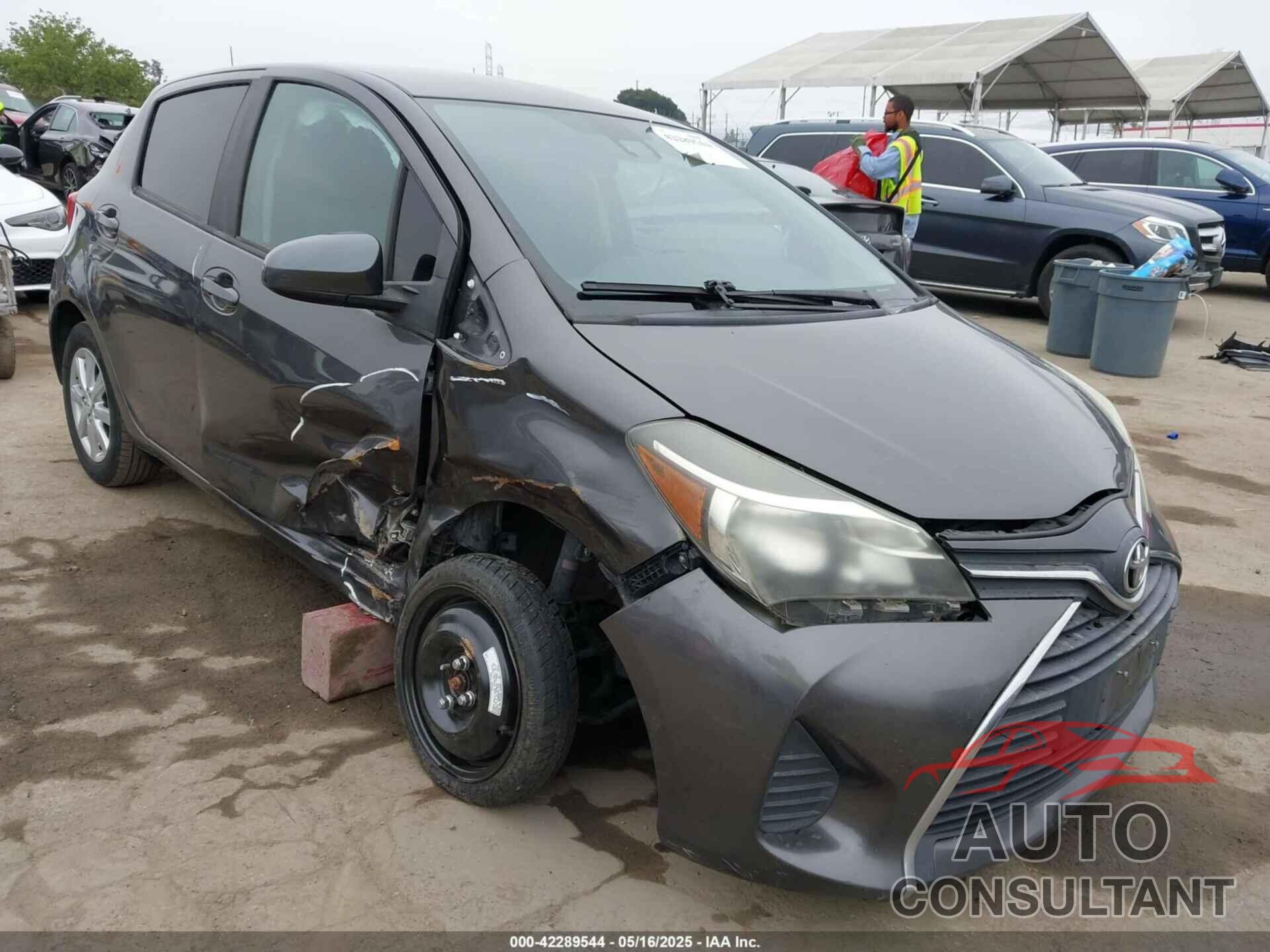 TOYOTA YARIS 2017 - VNKKTUD38HA074405