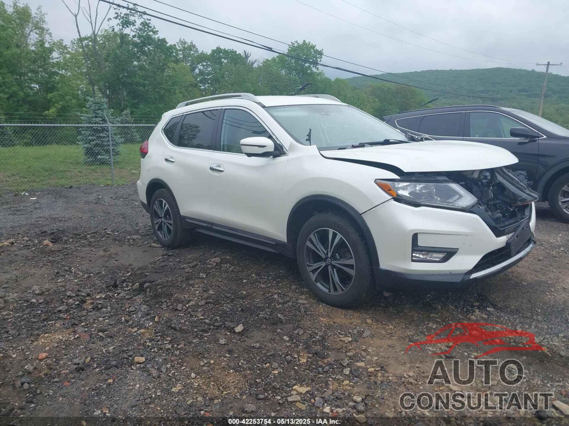 NISSAN ROGUE 2017 - 5N1AT2MV8HC771471