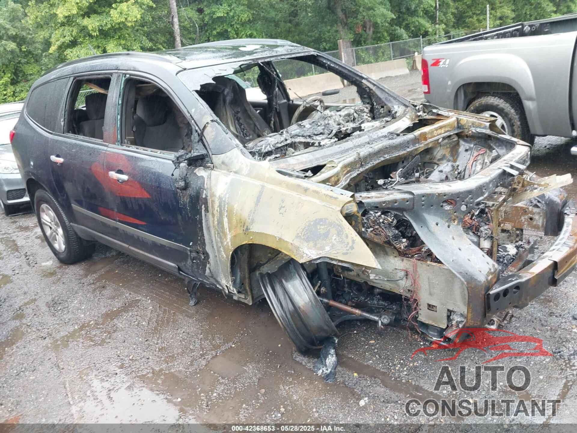 CHEVROLET TRAVERSE 2011 - 1GNKRFED6BJ154892