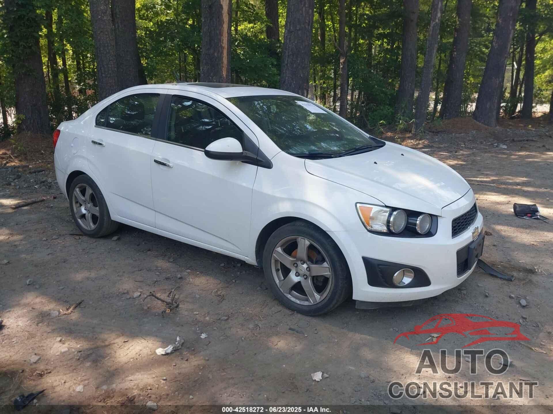 CHEVROLET SONIC 2012 - 1G1JE5SH0C4169270