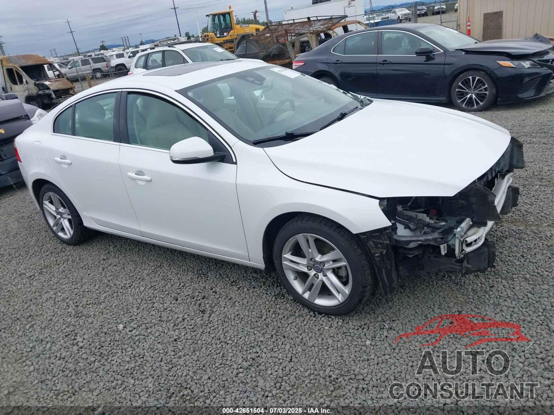 VOLVO S60 2015 - YV140MFK2F2339819